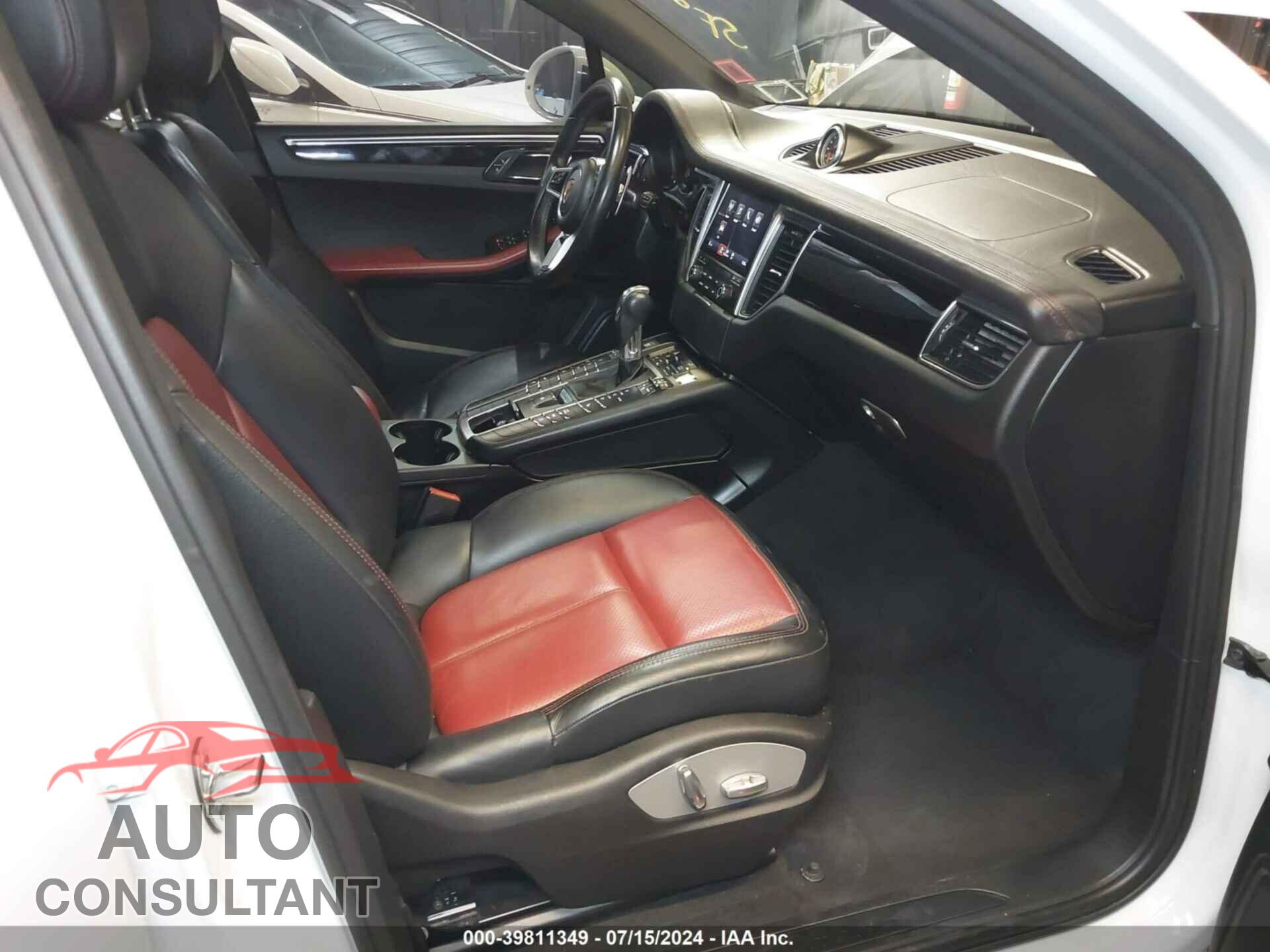 PORSCHE MACAN 2017 - WP1AA2A52HLB08832