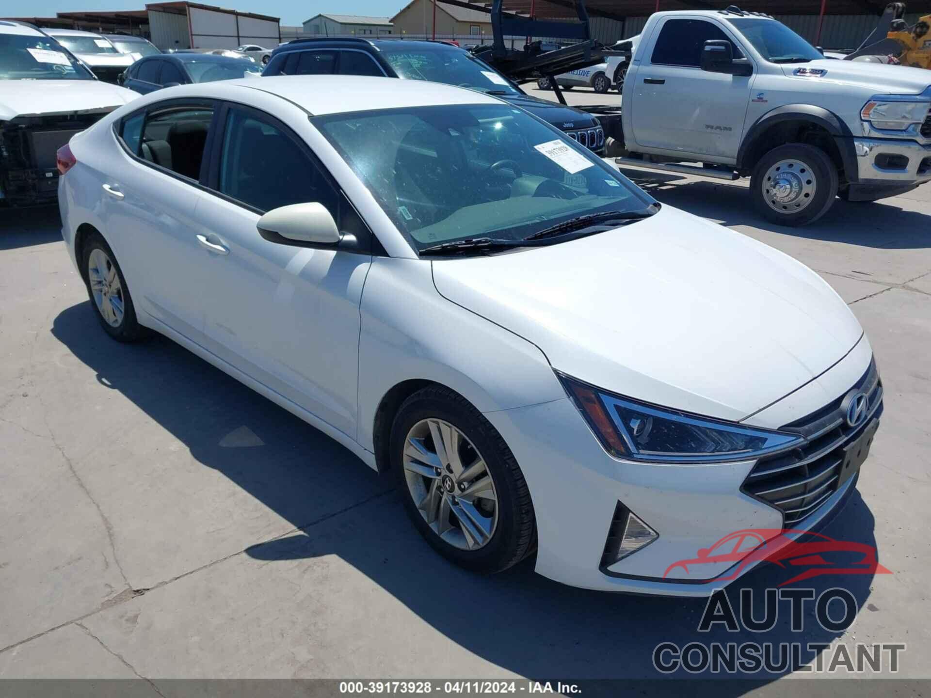 HYUNDAI ELANTRA 2019 - 5NPD84LF0KH407453