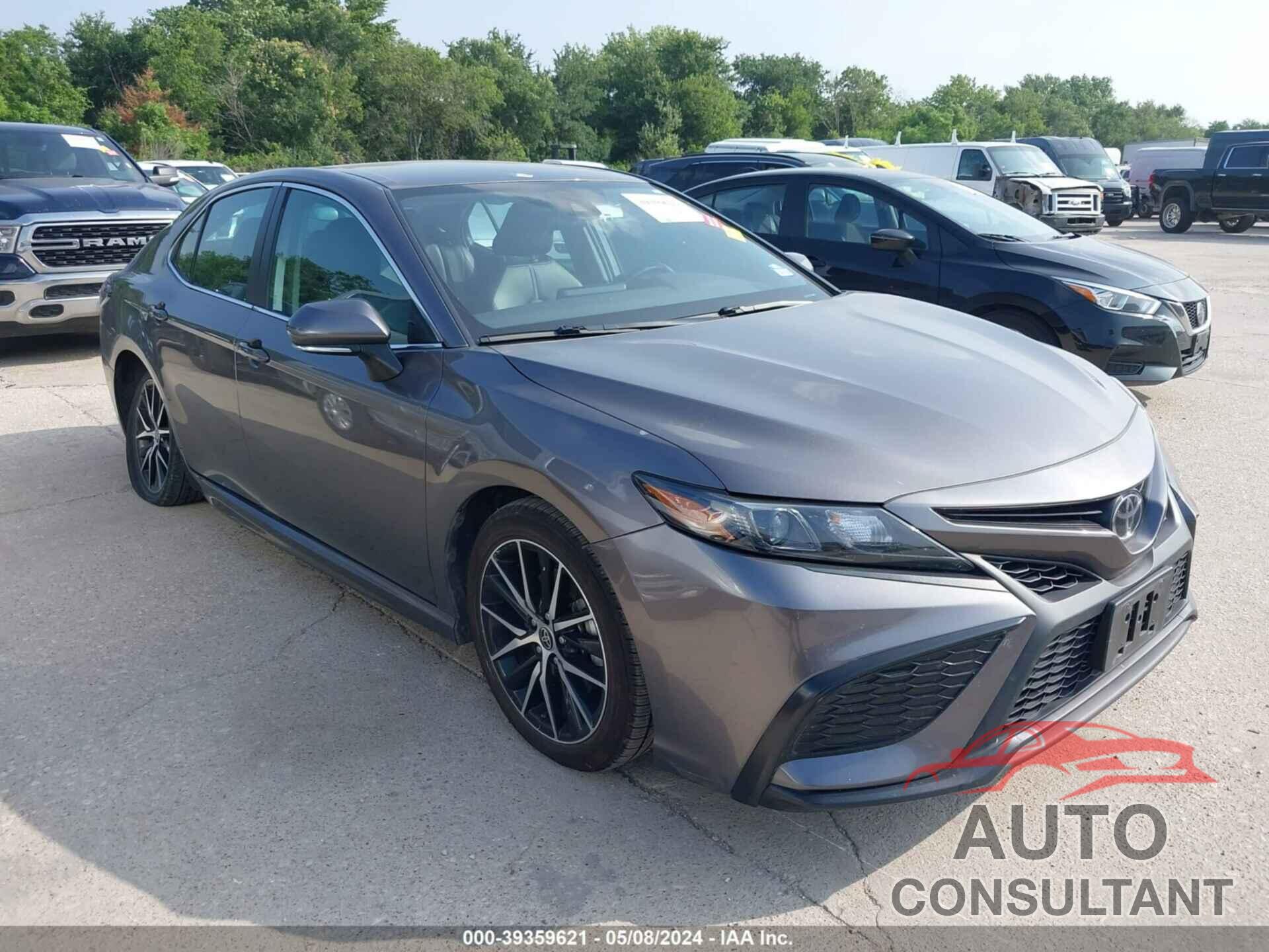 TOYOTA CAMRY 2022 - 4T1G11AKXNU643825