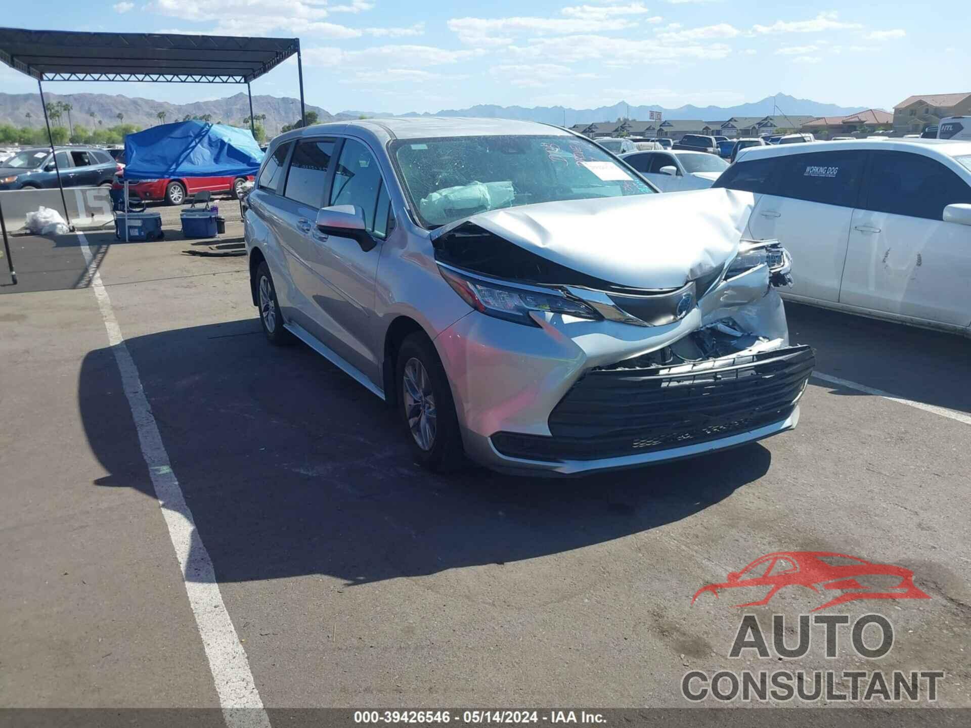 TOYOTA SIENNA 2023 - 5TDKSKFC5PS074277