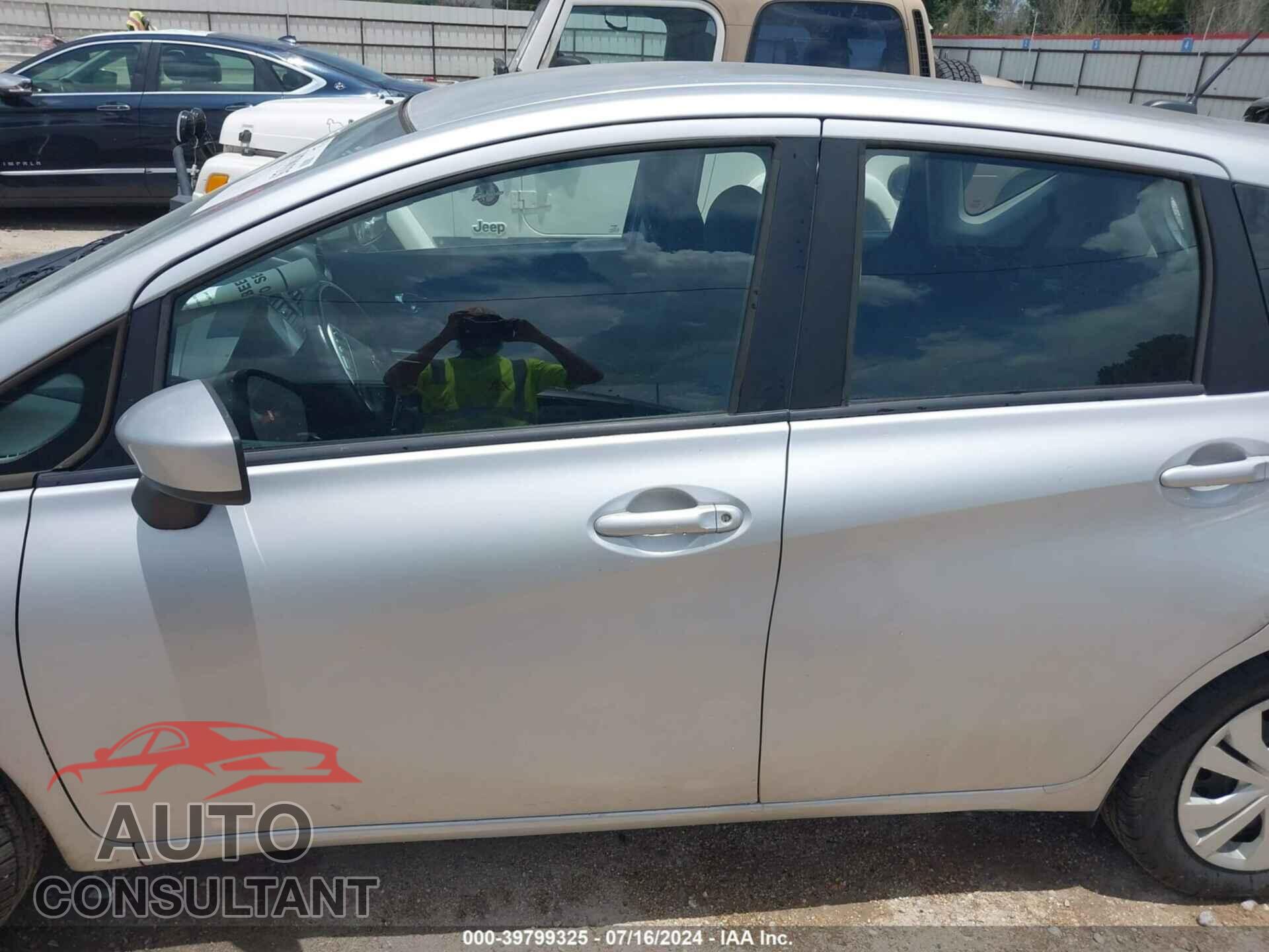 NISSAN VERSA NOTE 2017 - 3N1CE2CP3HL375871