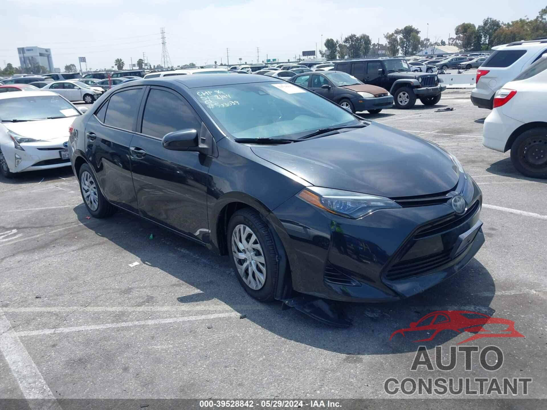 TOYOTA COROLLA 2018 - 5YFBURHE4JP783039