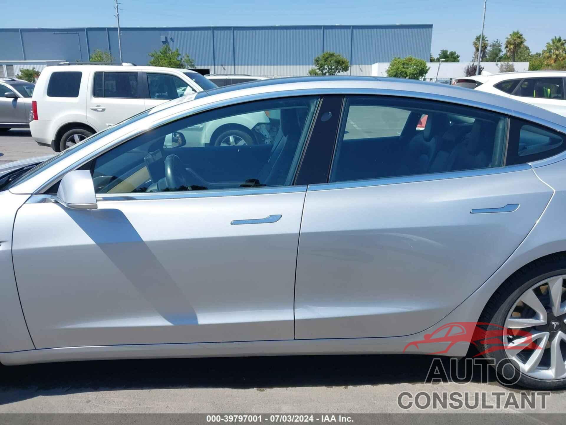 TESLA MODEL 3 2018 - 5YJ3E1EA0JF003473