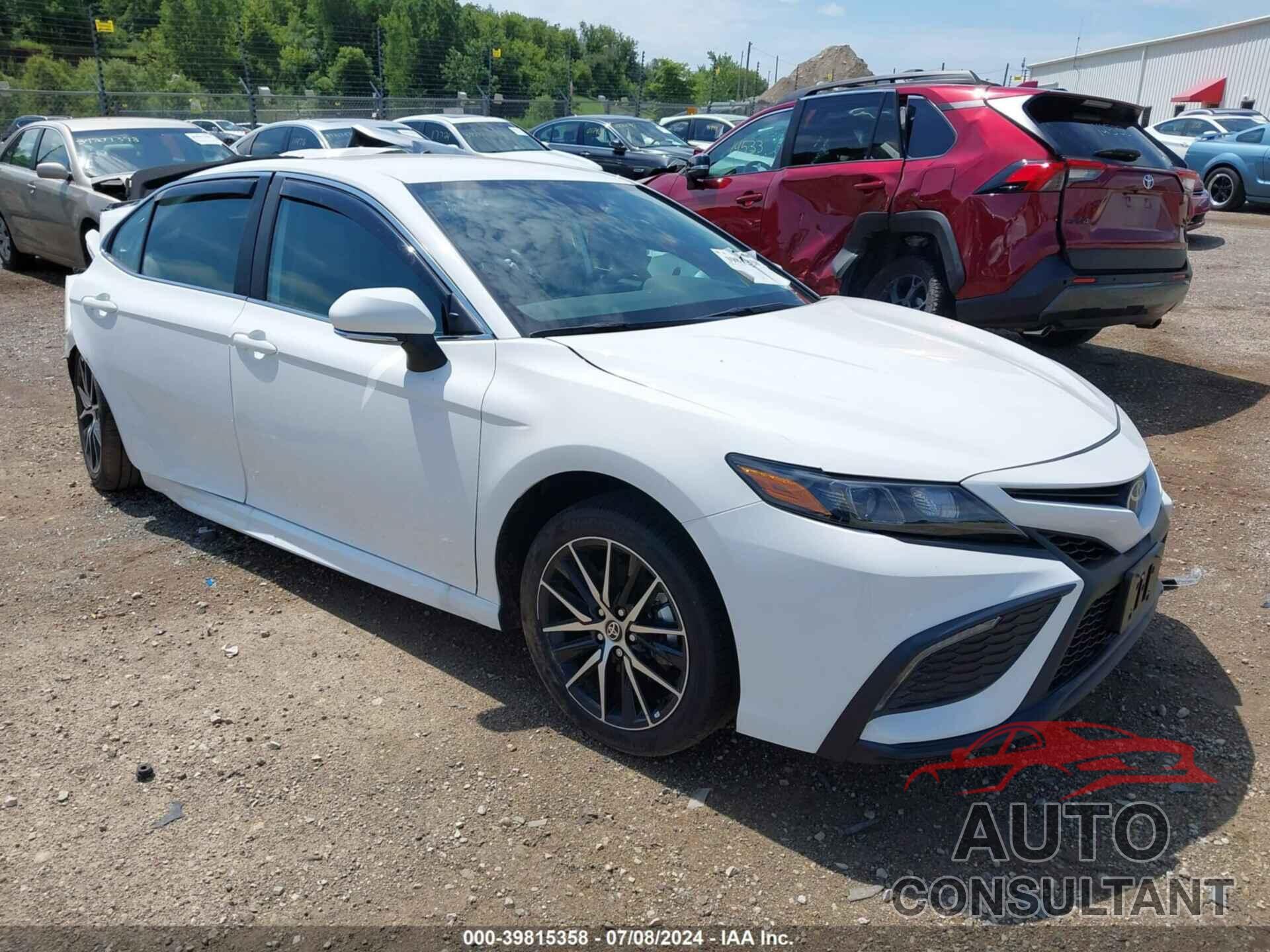 TOYOTA CAMRY 2024 - 4T1G11BKXRU128909