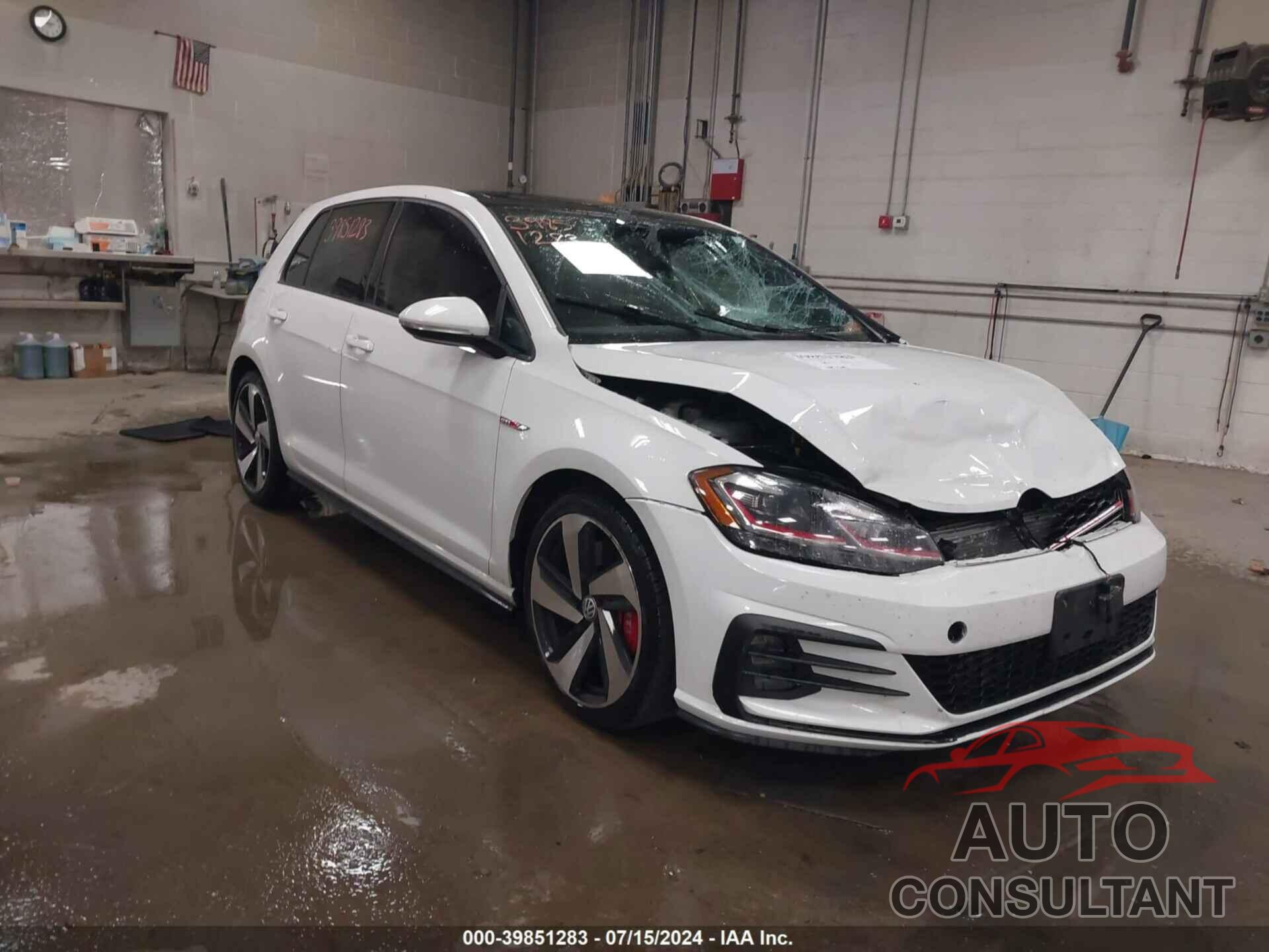 VOLKSWAGEN GOLF GTI 2018 - 3VW447AU1JM253940