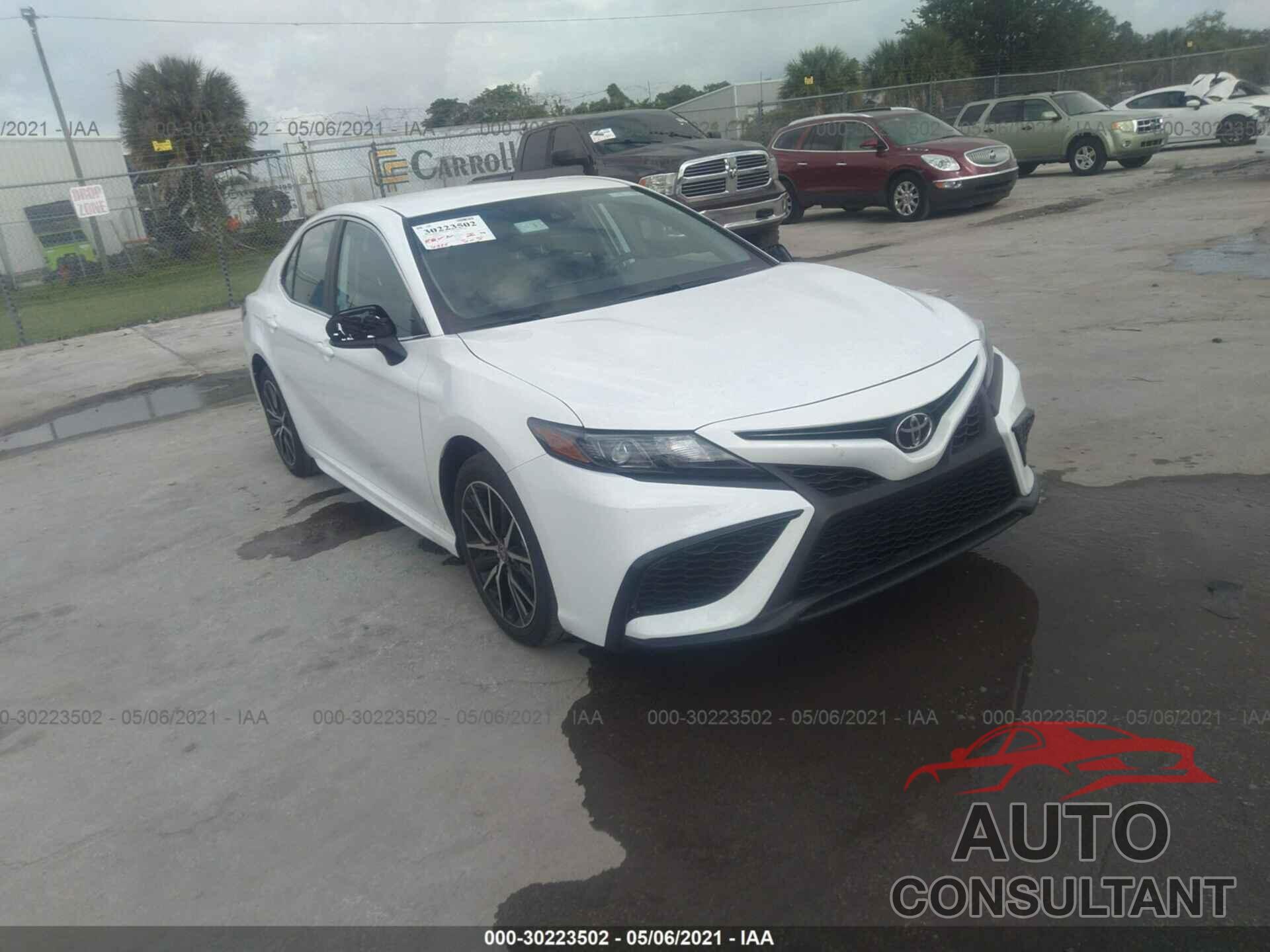 TOYOTA CAMRY 2021 - 4T1G11AK7MU439577