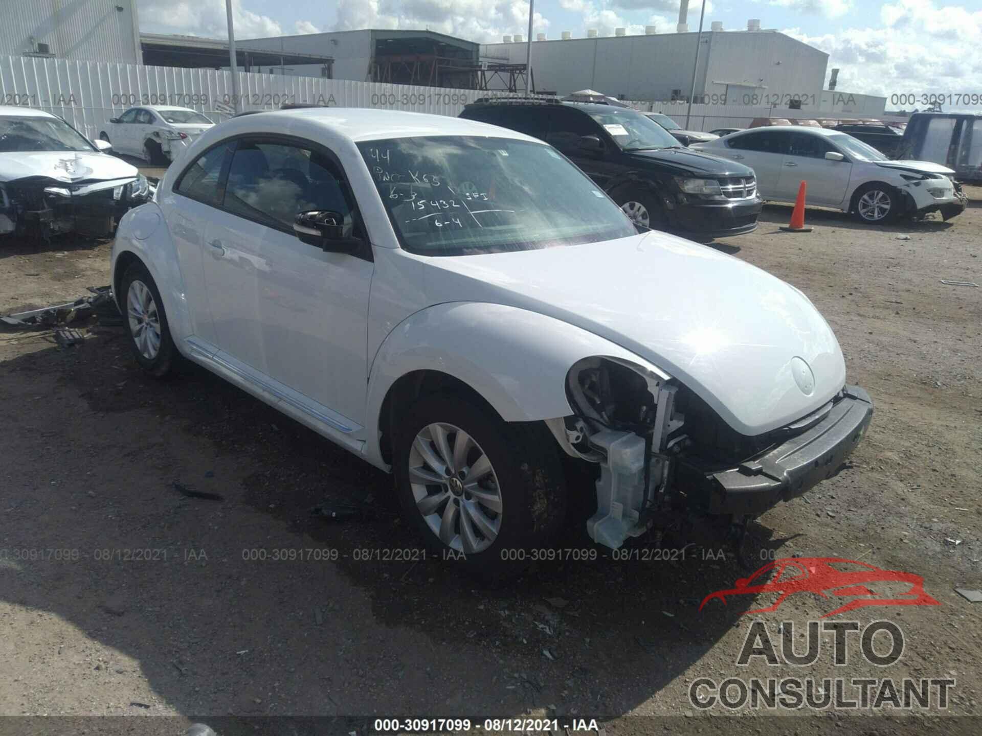 VOLKSWAGEN BEETLE 2019 - 3VWFD7AT7KM705777