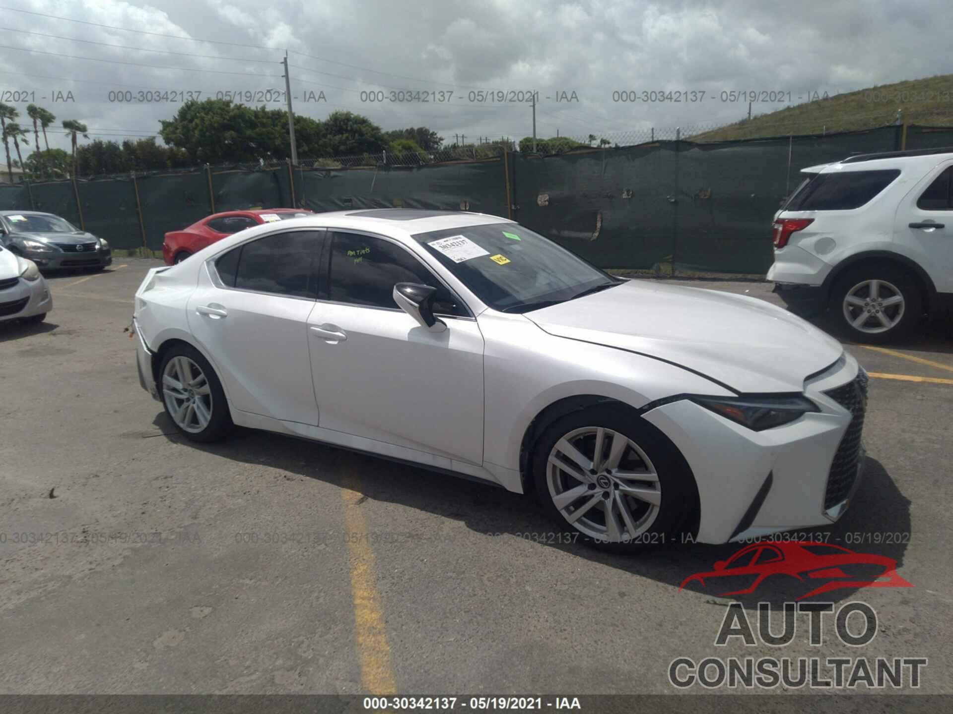 LEXUS IS 2021 - JTHCA1D22M5111054