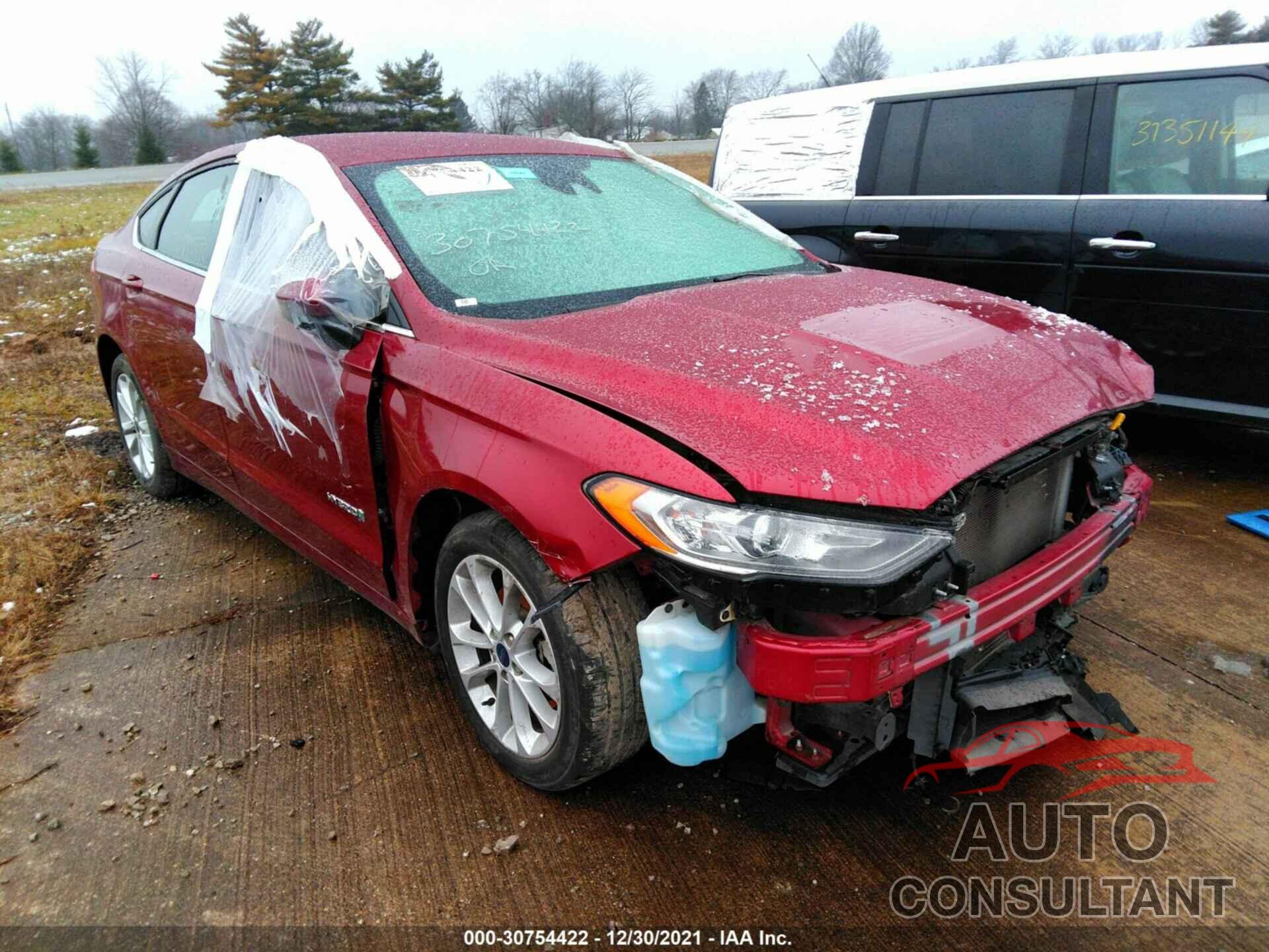 FORD FUSION HYBRID 2019 - 3FA6P0LU4KR188101