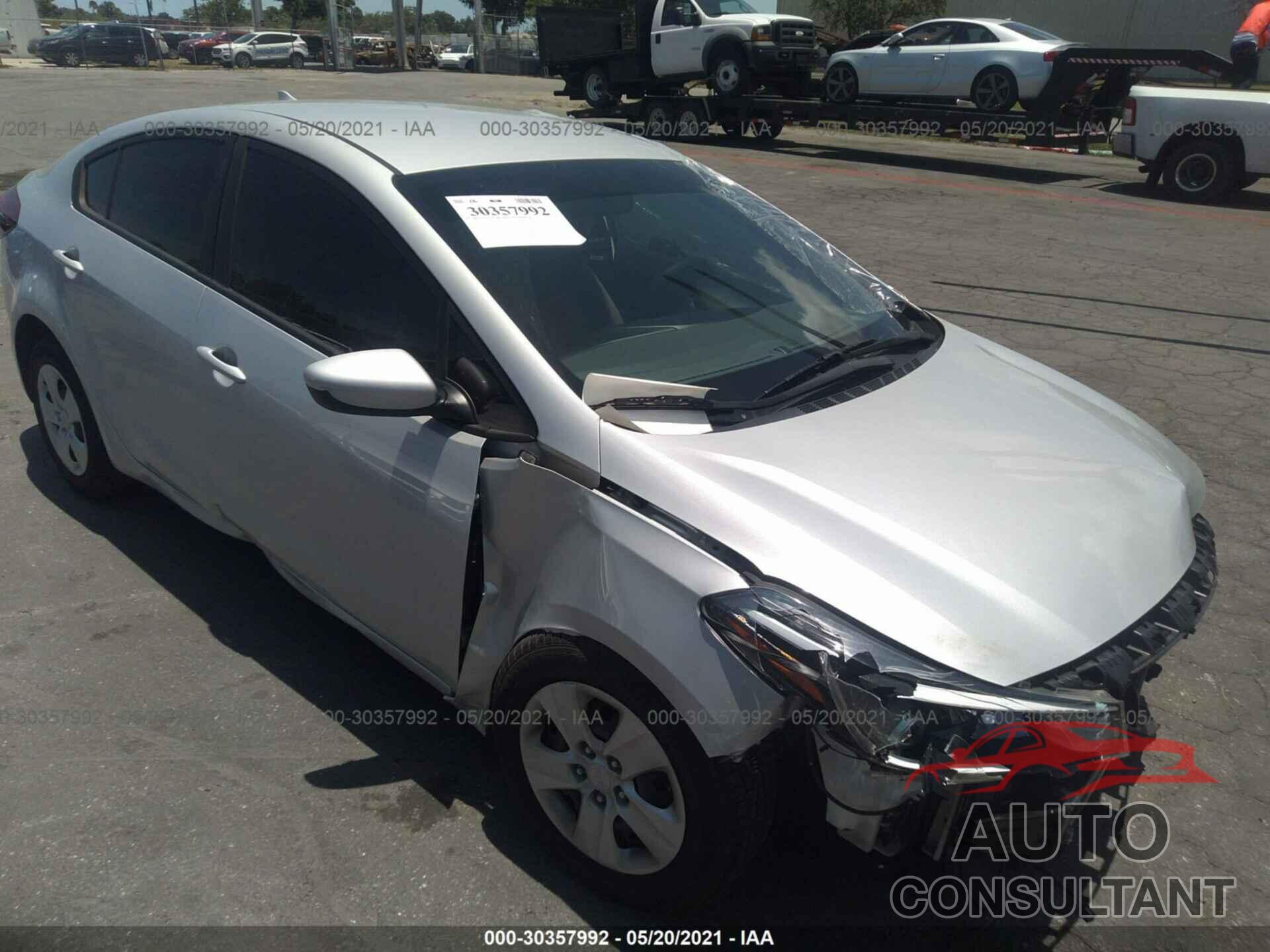 KIA FORTE 2018 - 3KPFK4A73JE198623