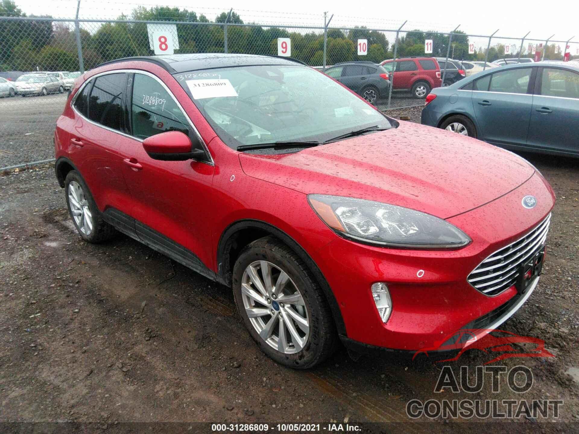 FORD ESCAPE 2021 - 1FMCU9J95MUA35534