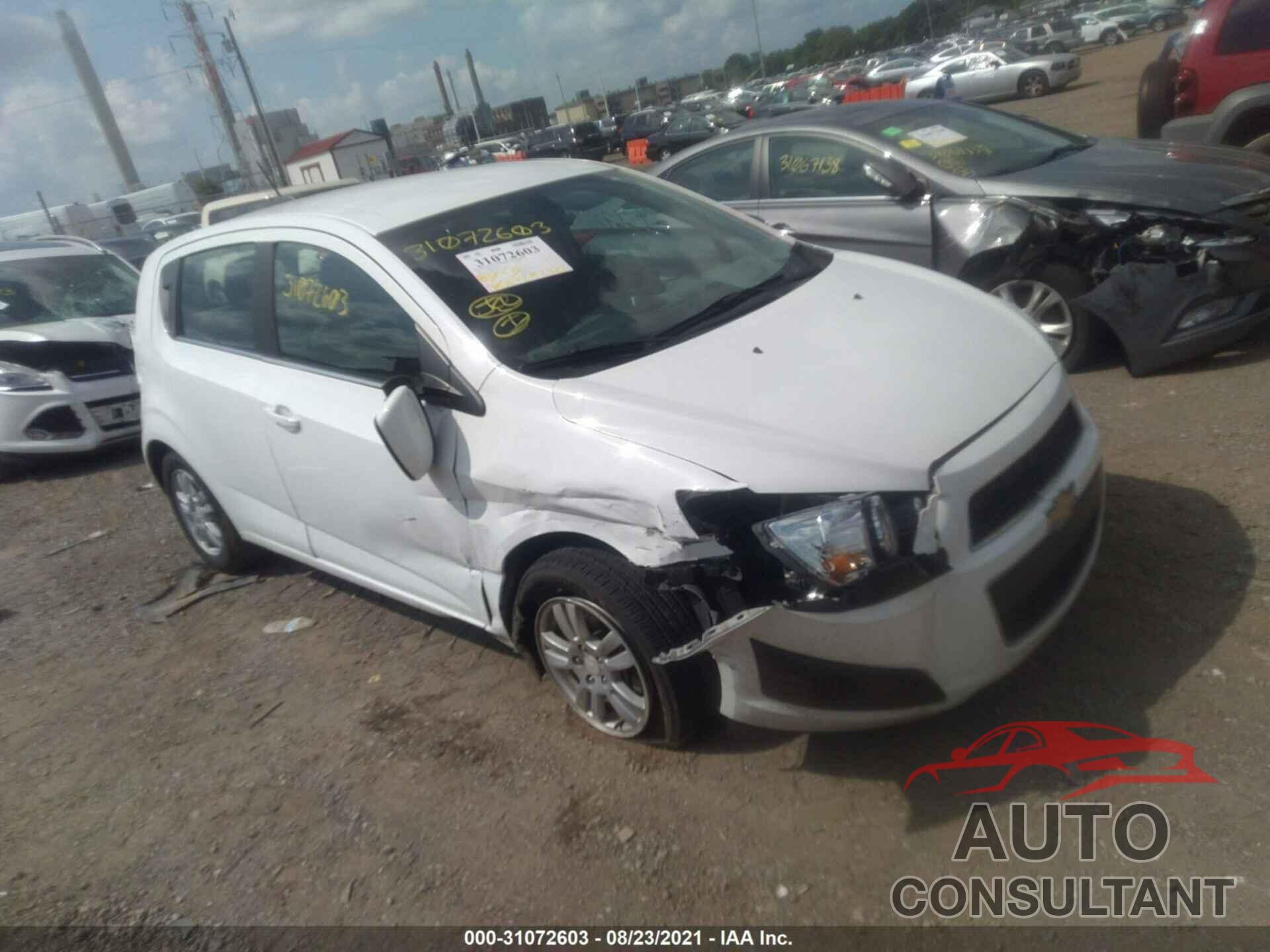CHEVROLET SONIC 2016 - 1G1JC6SH3G4135163