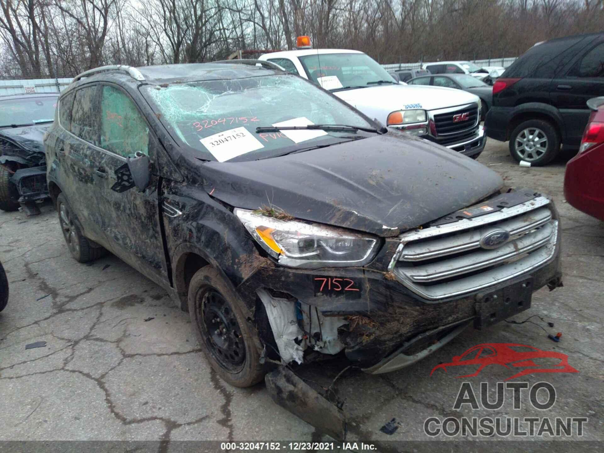FORD ESCAPE 2018 - 1FMCU0J92JUC35956