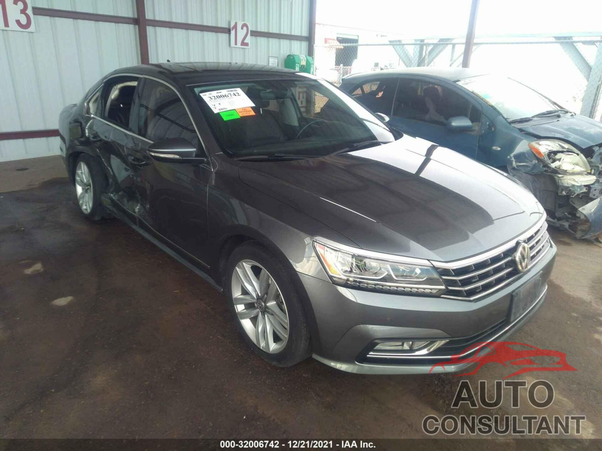 VOLKSWAGEN PASSAT 2017 - 1VWGT7A37HC007302