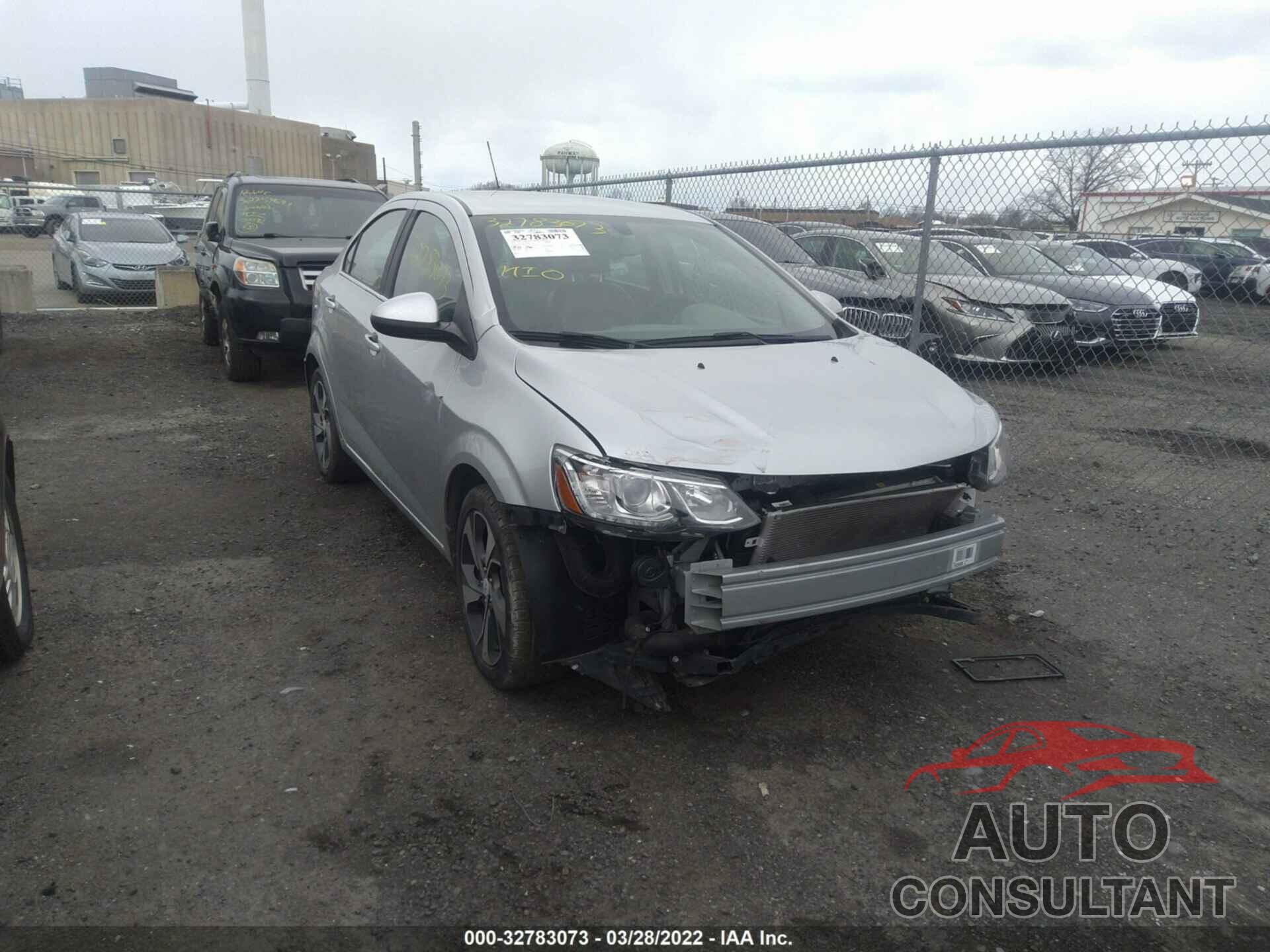 CHEVROLET SONIC 2018 - 1G1JF5SB8J4107458