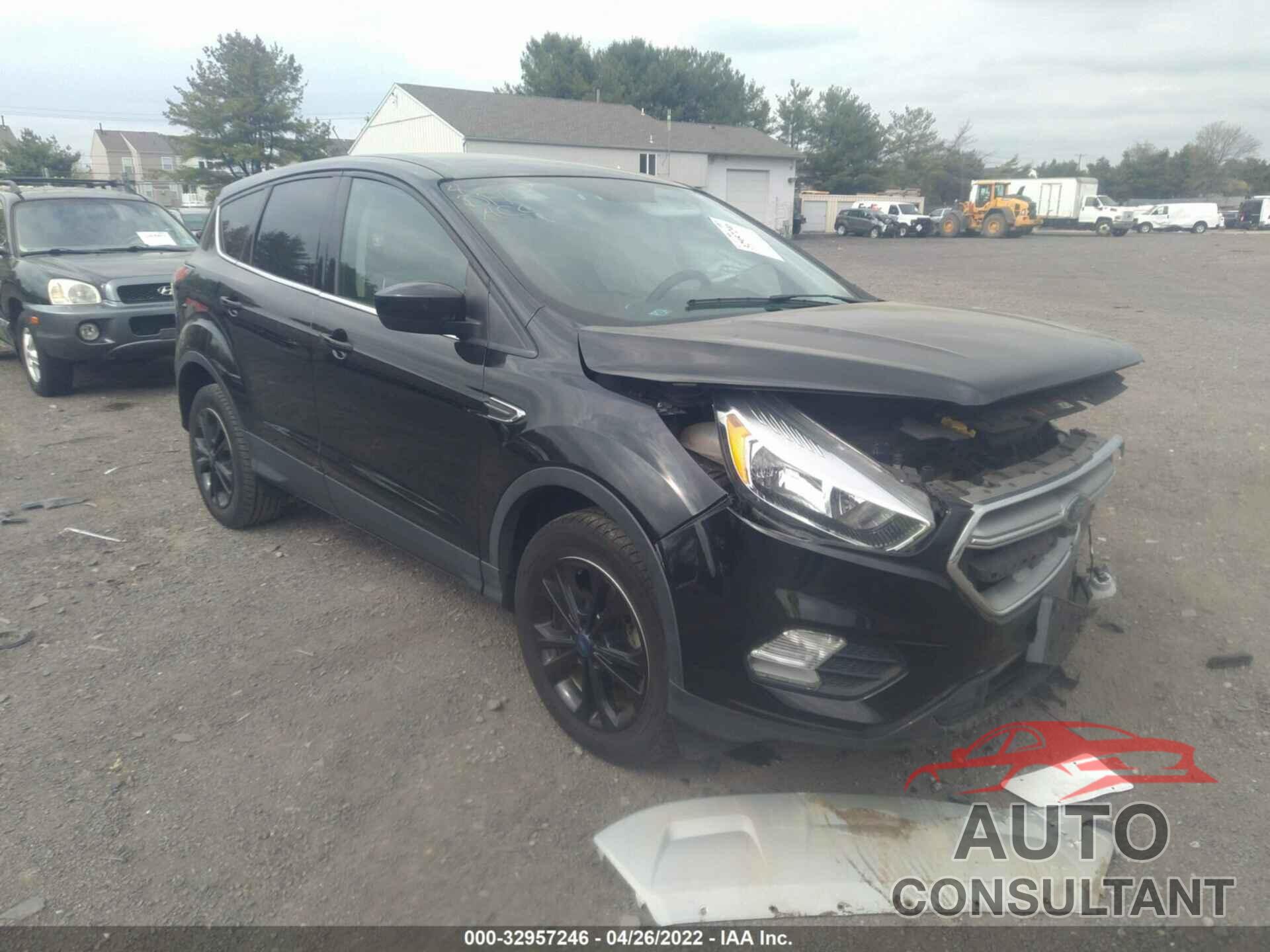 FORD ESCAPE 2017 - 1FMCU0GD9HUB55897