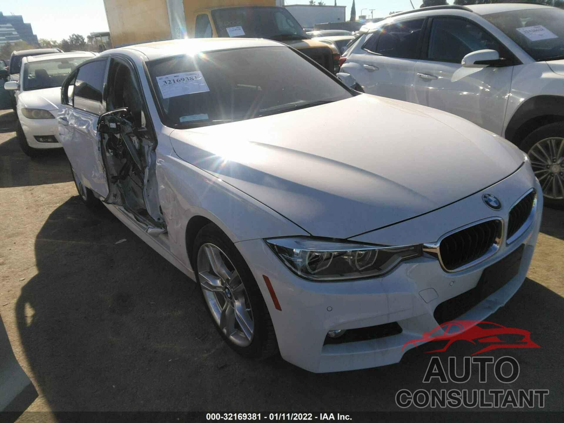 BMW 3 SERIES 2018 - WBA8B9C59JEE81492