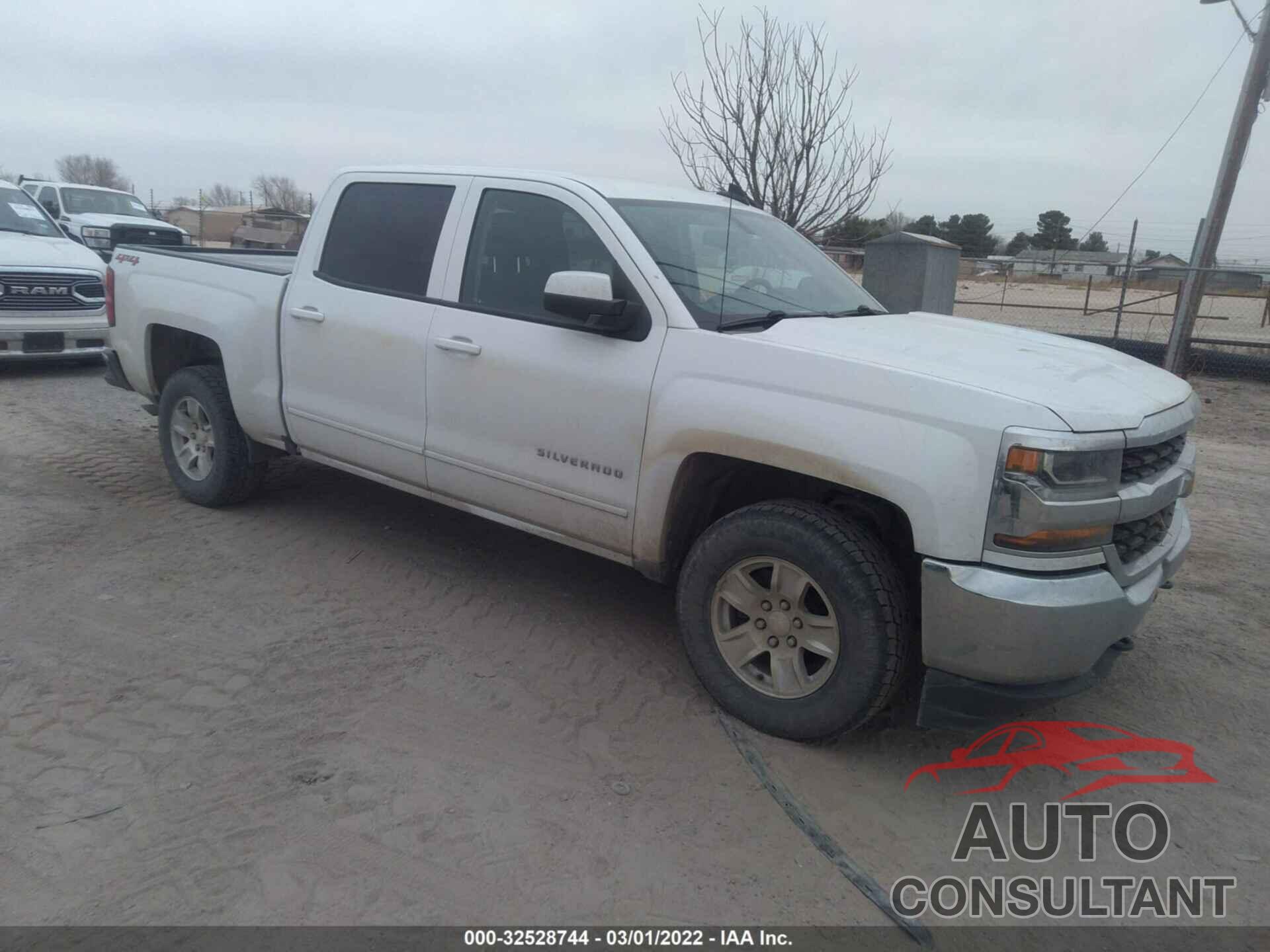CHEVROLET SILVERADO 1500 2018 - 3GCUKREC9JG338268