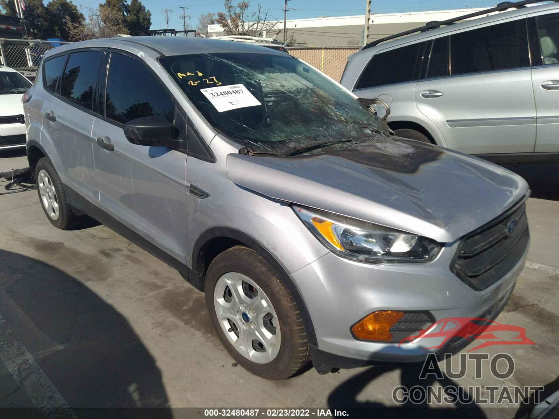 FORD ESCAPE 2017 - 1FMCU0F78HUB45034