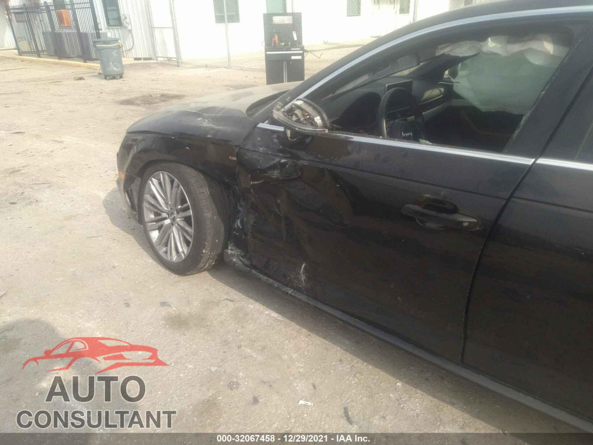 AUDI A4 2018 - WAULMAF47JA077930