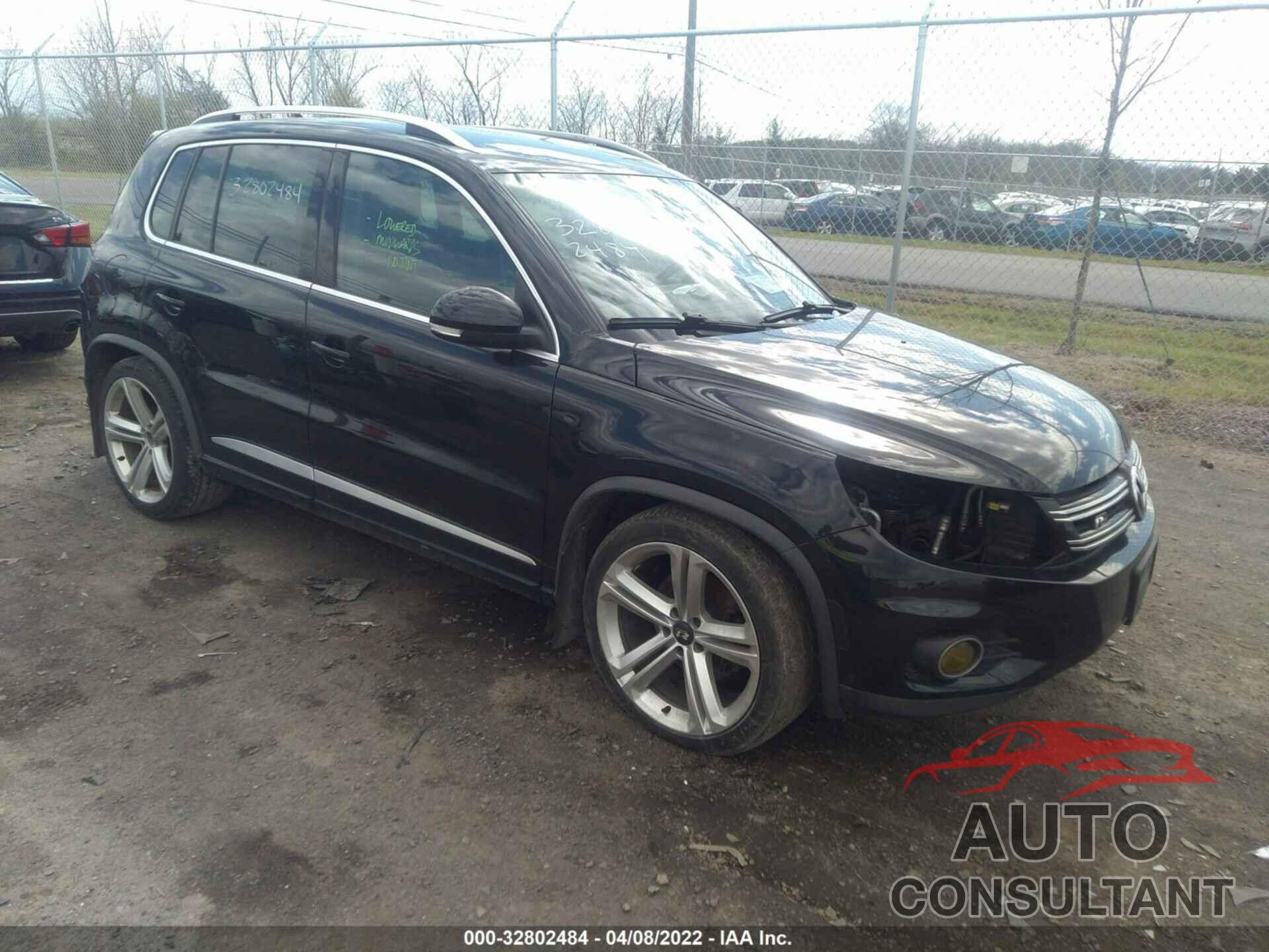 VOLKSWAGEN TIGUAN 2016 - WVGBV7AX9GW610061