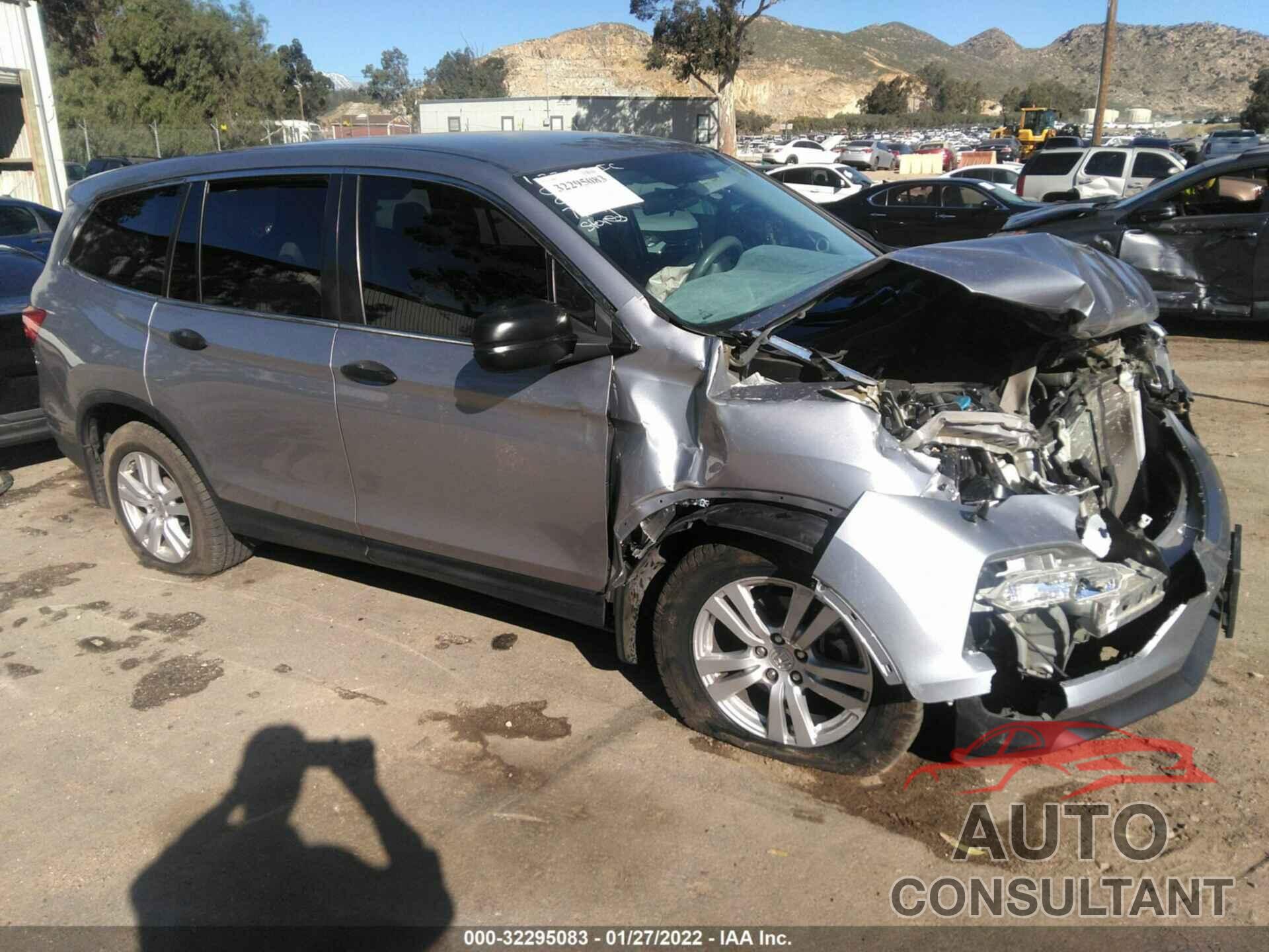 HONDA PILOT 2016 - 5FNYF5H19GB017161