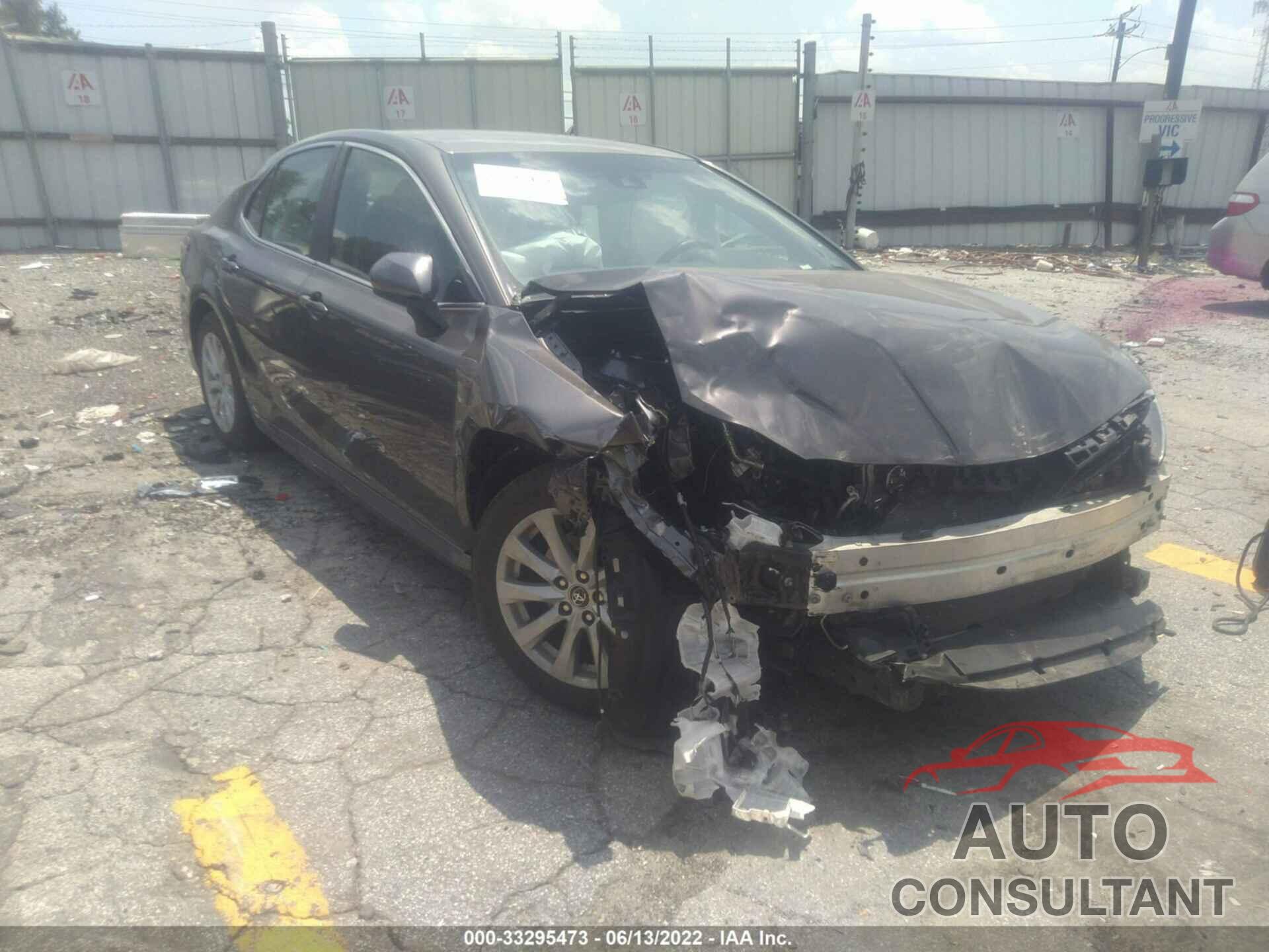 TOYOTA CAMRY 2018 - 4T1B11HK7JU078783