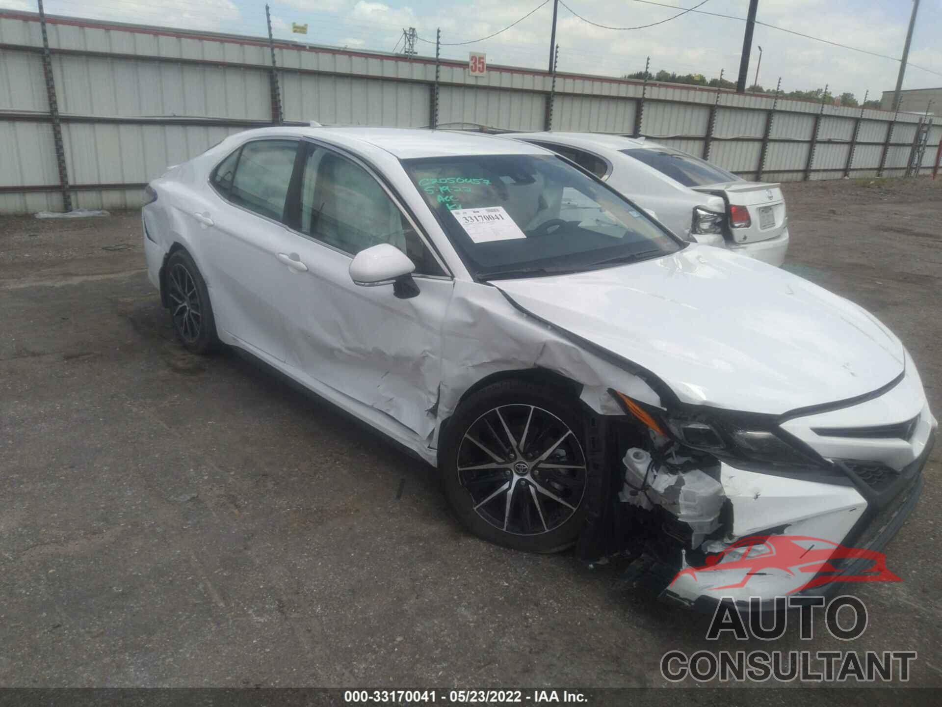 TOYOTA CAMRY 2022 - 4T1T11AK9NU670075