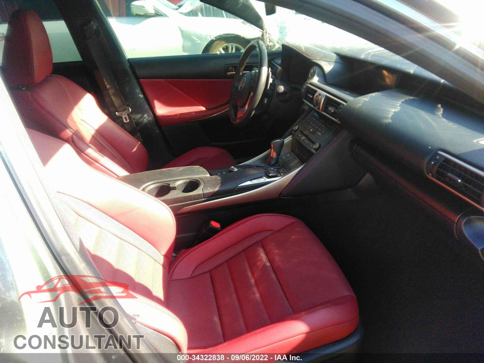 LEXUS IS 2019 - JTHBA1D22K5084866