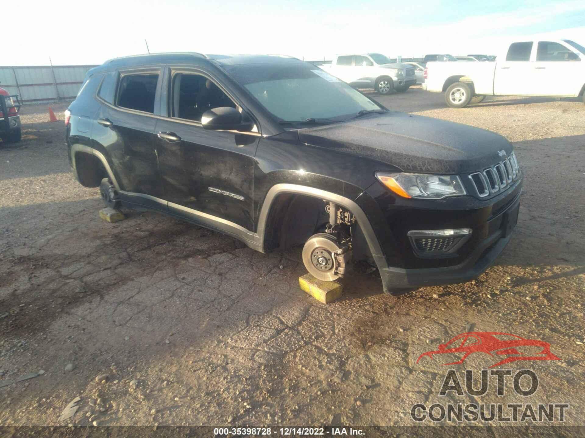 JEEP COMPASS 2018 - 3C4NJCAB2JT319005