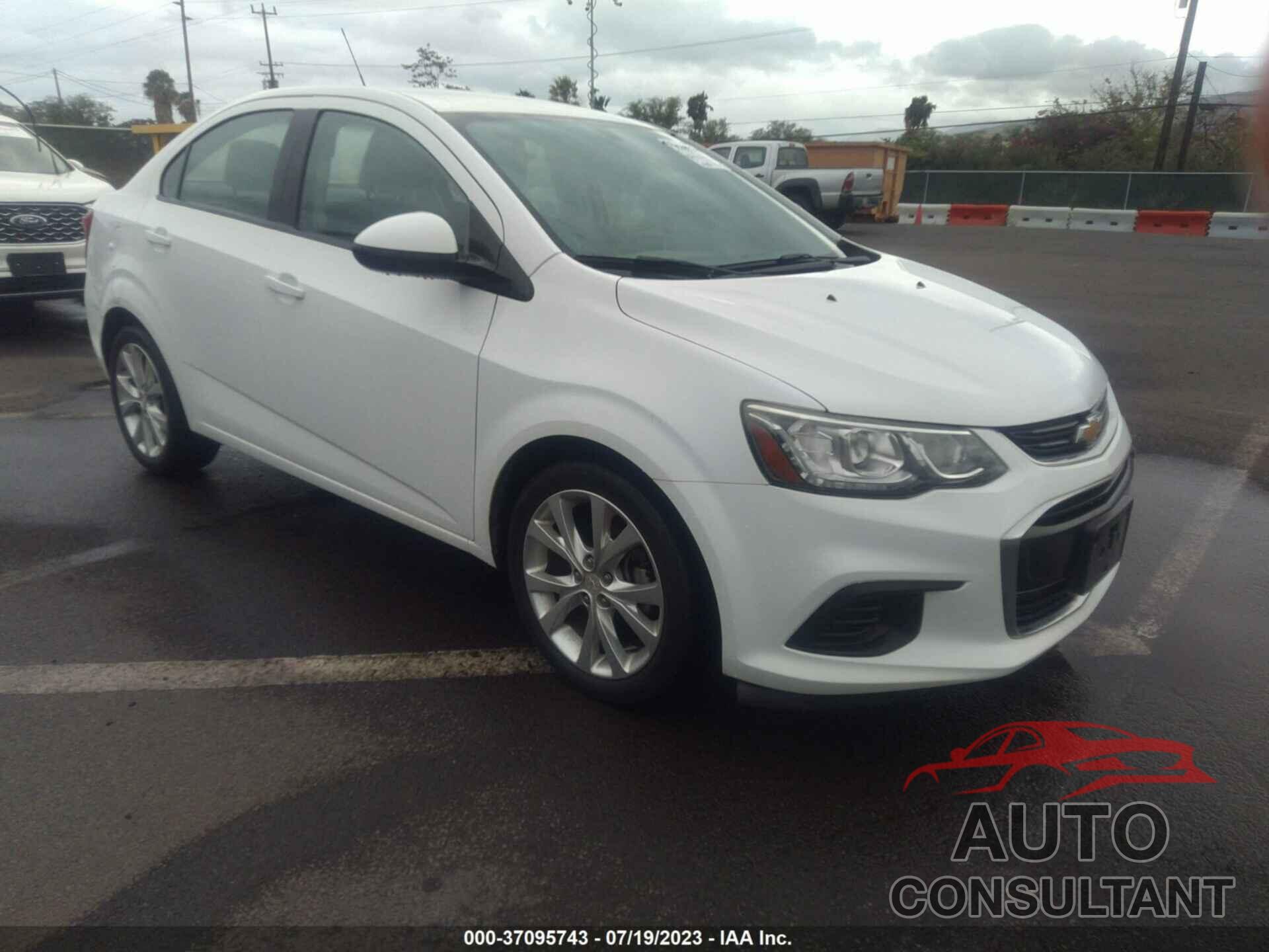 CHEVROLET SONIC 2017 - 1G1JB5SH4H4162760