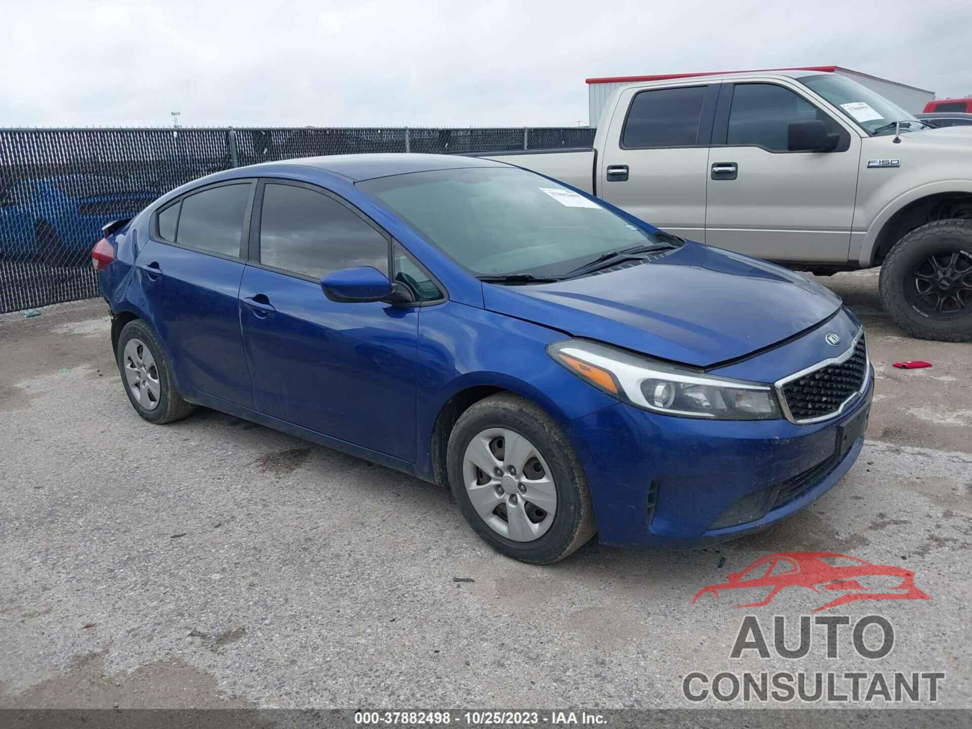 KIA FORTE 2018 - 3KPFK4A74JE194130