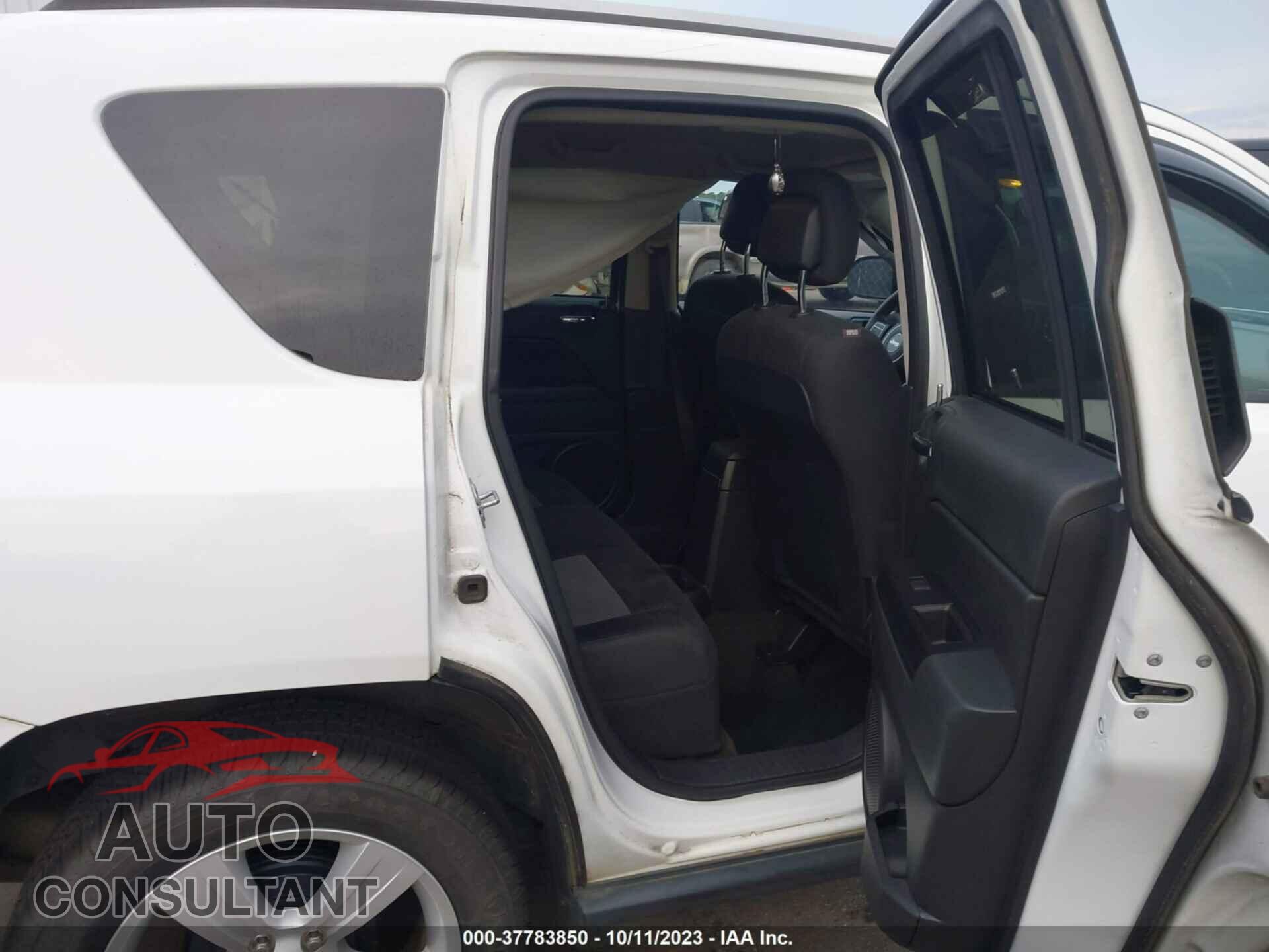 JEEP COMPASS 2016 - 1C4NJCBAXGD688084
