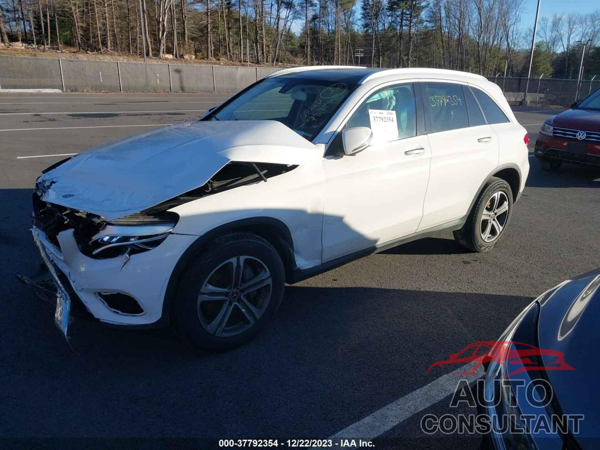 MERCEDES-BENZ GLC 300 2019 - WDC0G4KB2KF615886