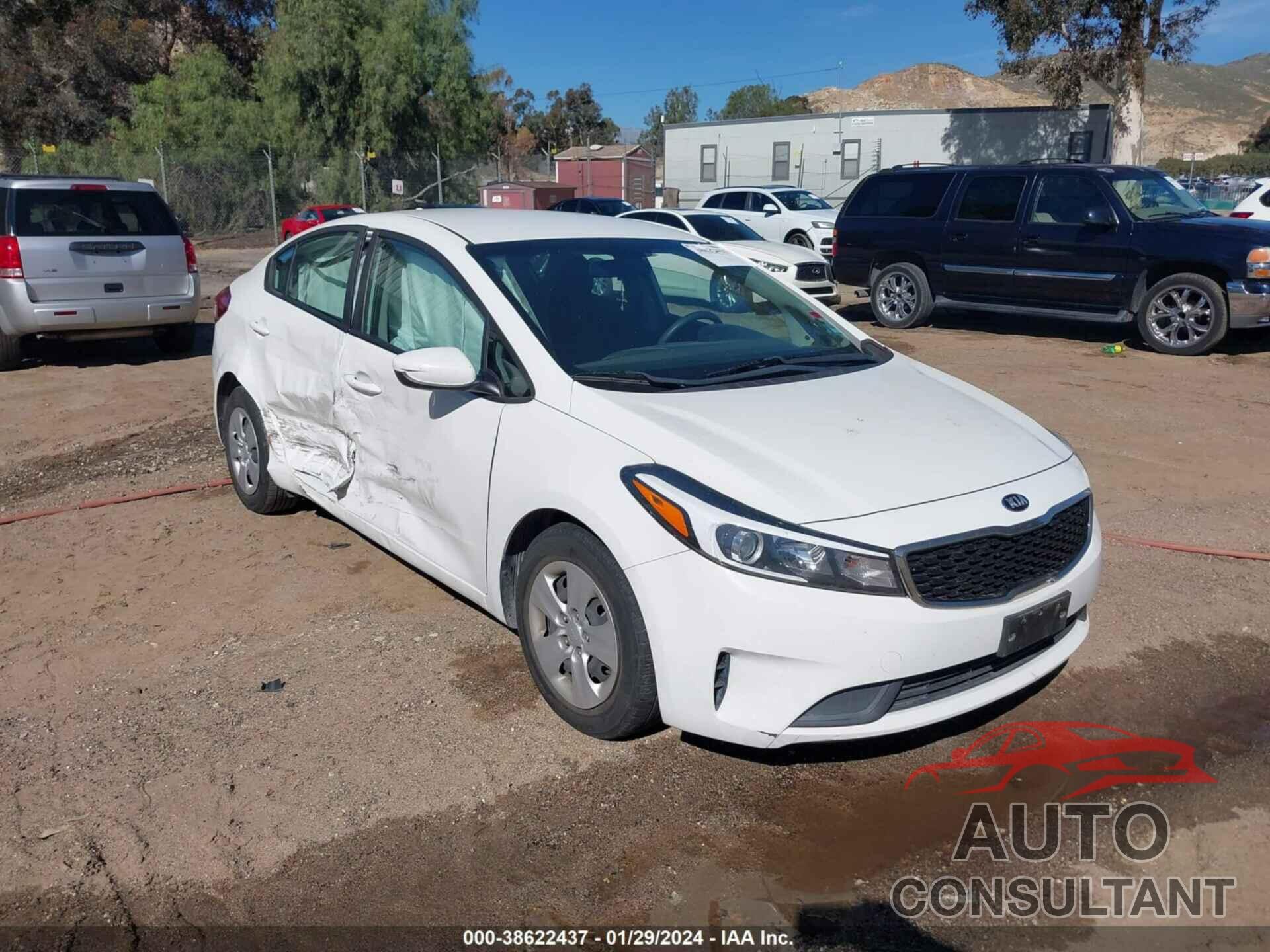 KIA FORTE 2018 - 3KPFK4A74JE261034