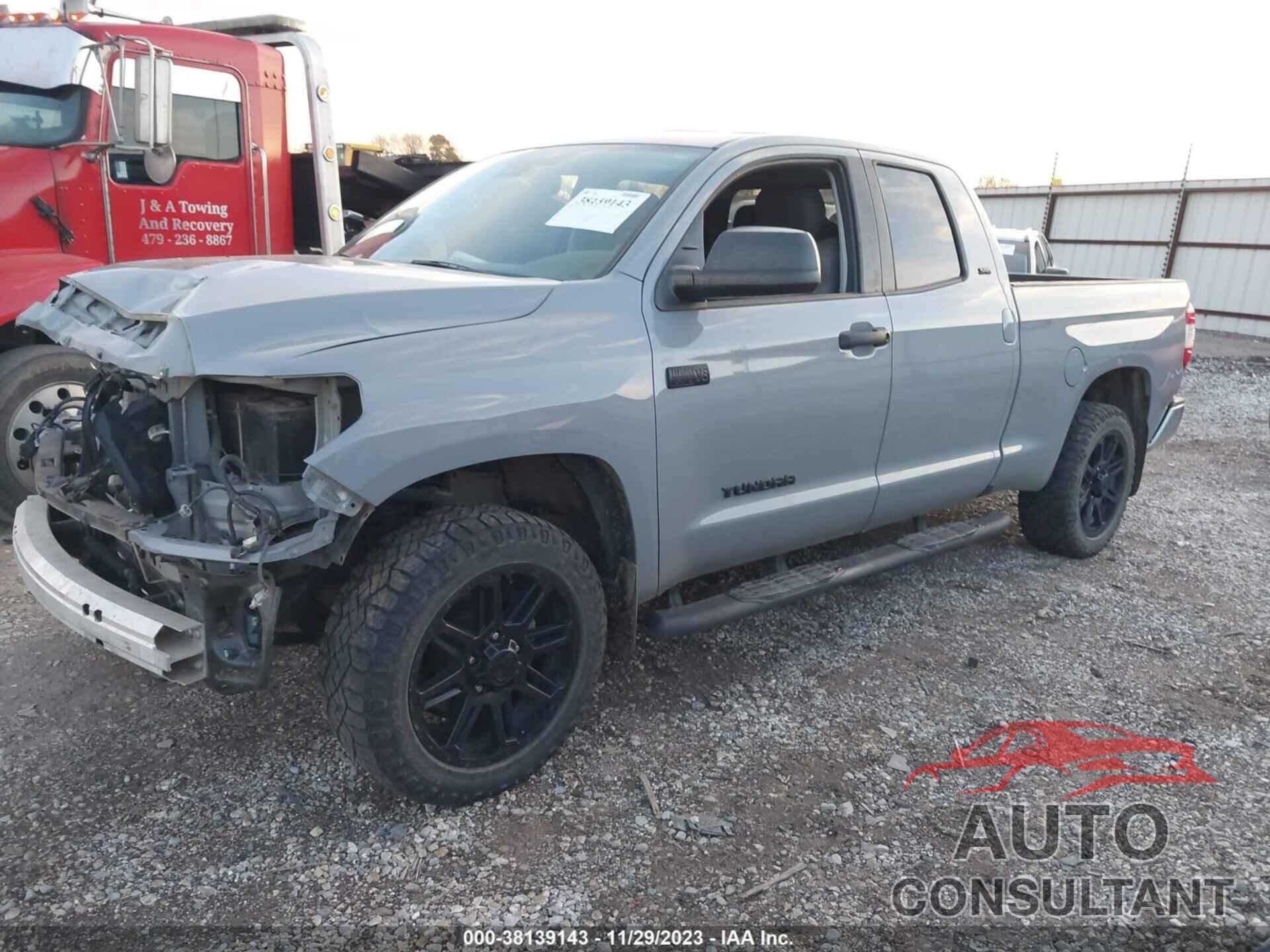 TOYOTA TUNDRA 2020 - 5TFUY5F15LX872550