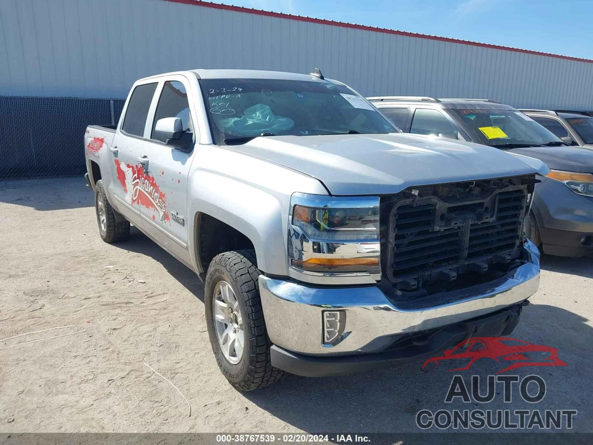 CHEVROLET SILVERADO 1500 2018 - 3GCUKREC3JG507345