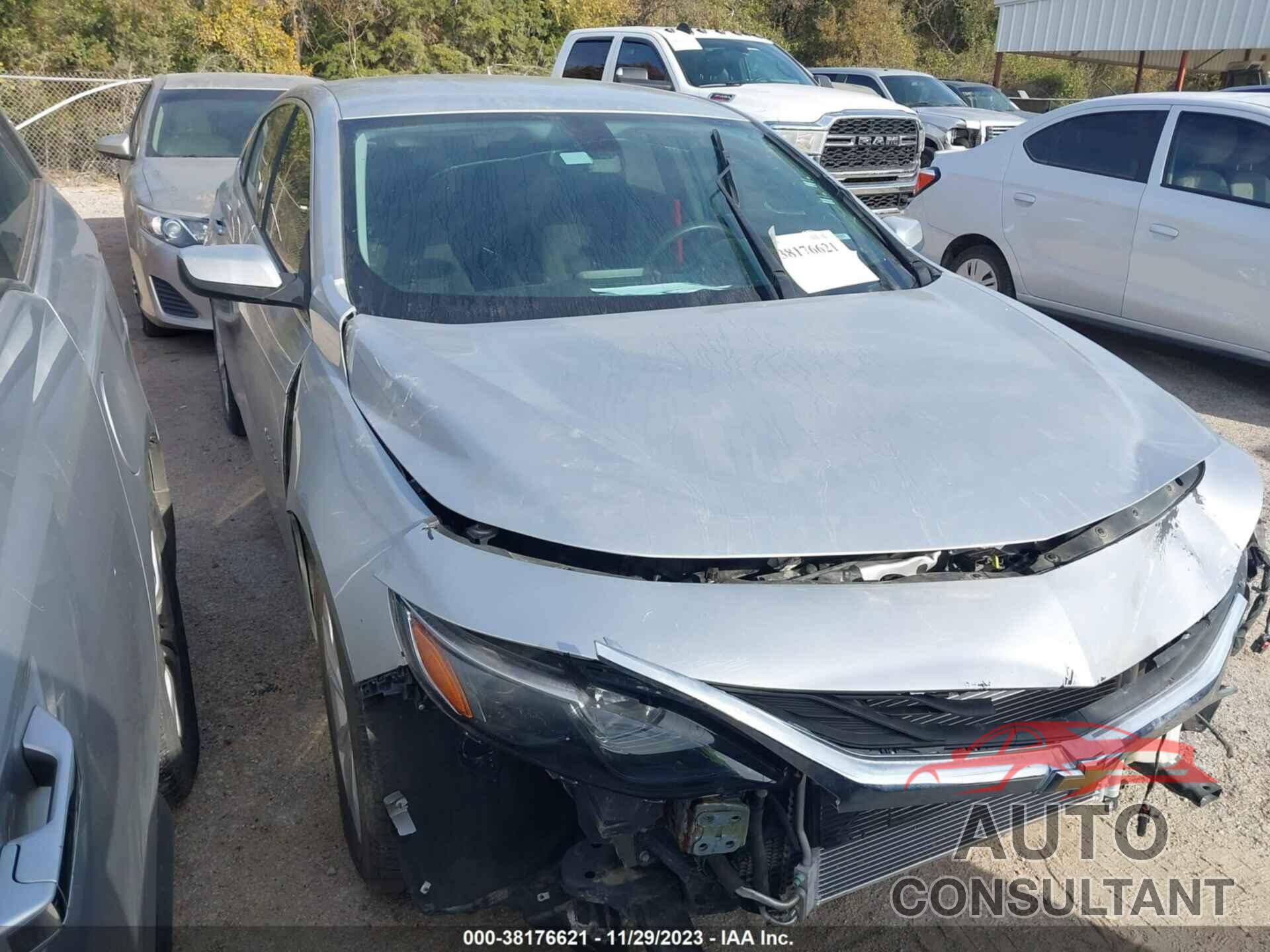 CHEVROLET MALIBU 2020 - 1G1ZD5ST8LF100678