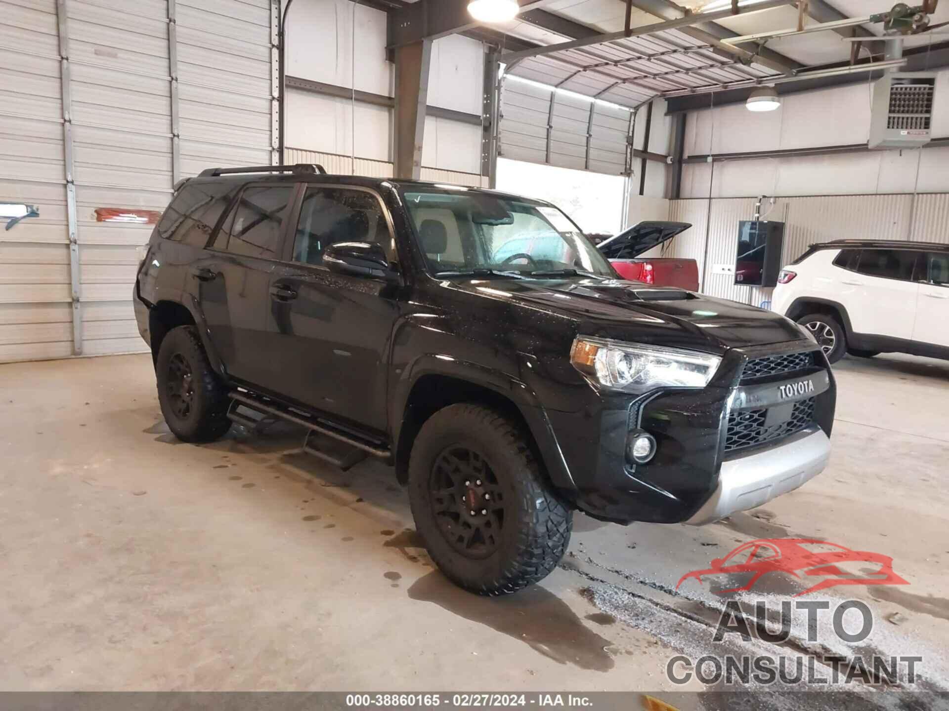 TOYOTA 4RUNNER 2023 - JTERU5JR1P6135027