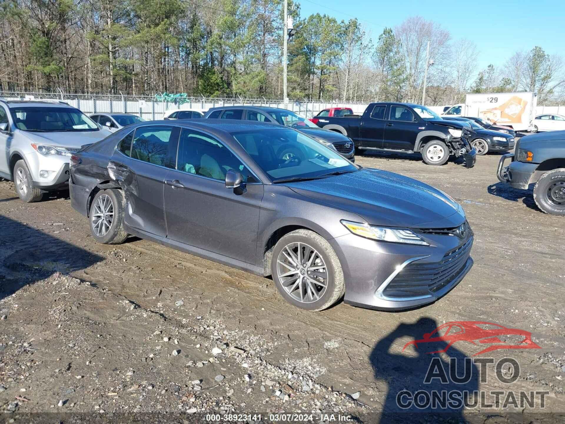TOYOTA CAMRY 2024 - 4T1F11AK4RU881039