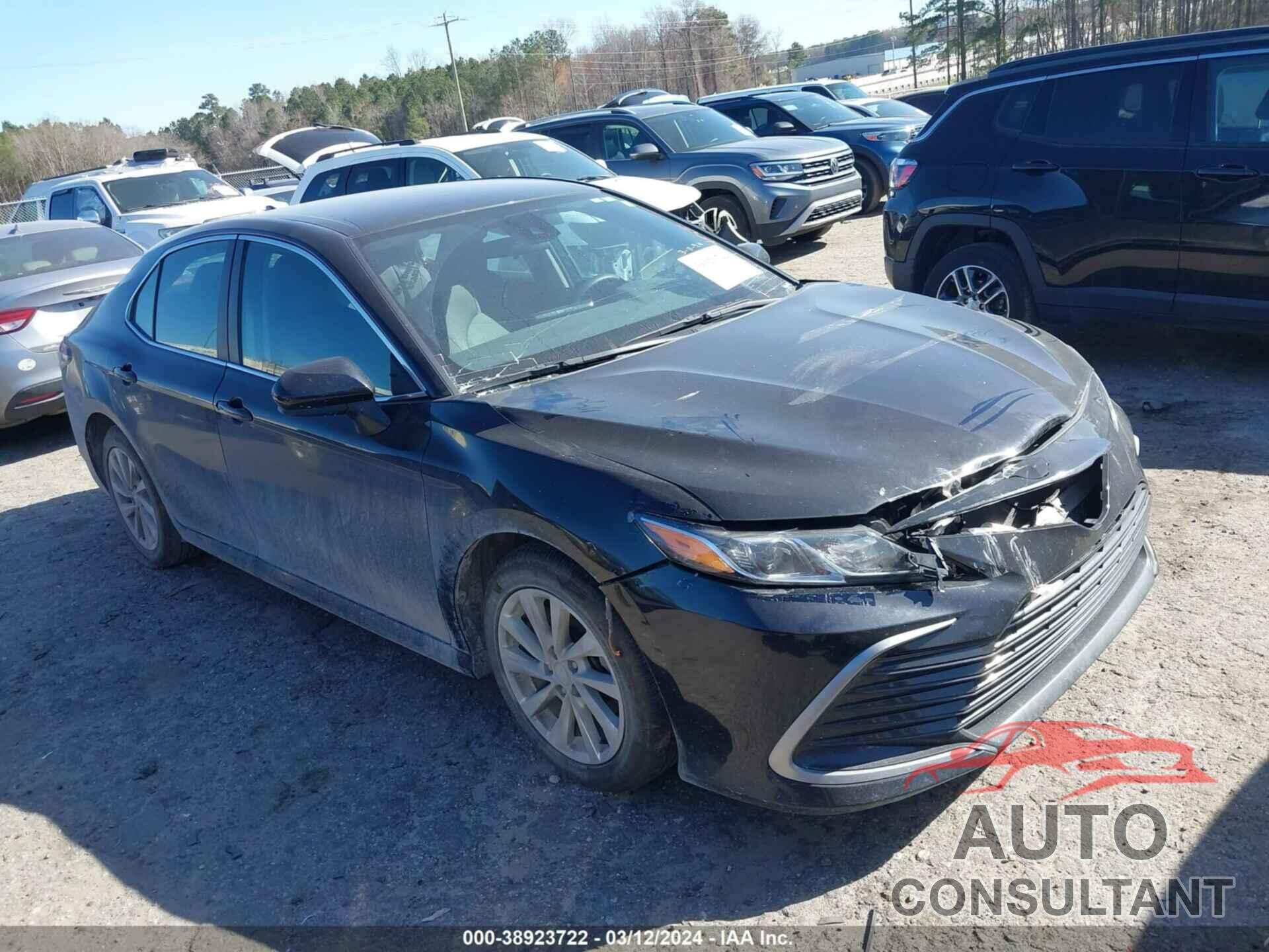TOYOTA CAMRY 2021 - 4T1C11AK8MU456158