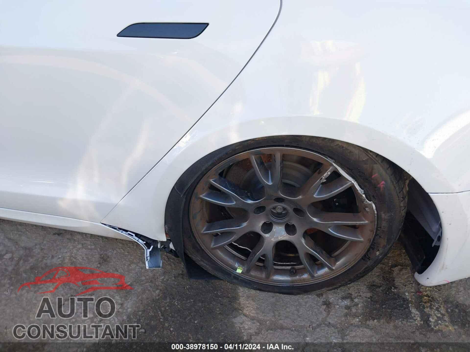 TESLA MODEL S 2021 - 5YJSA1E57MF447013