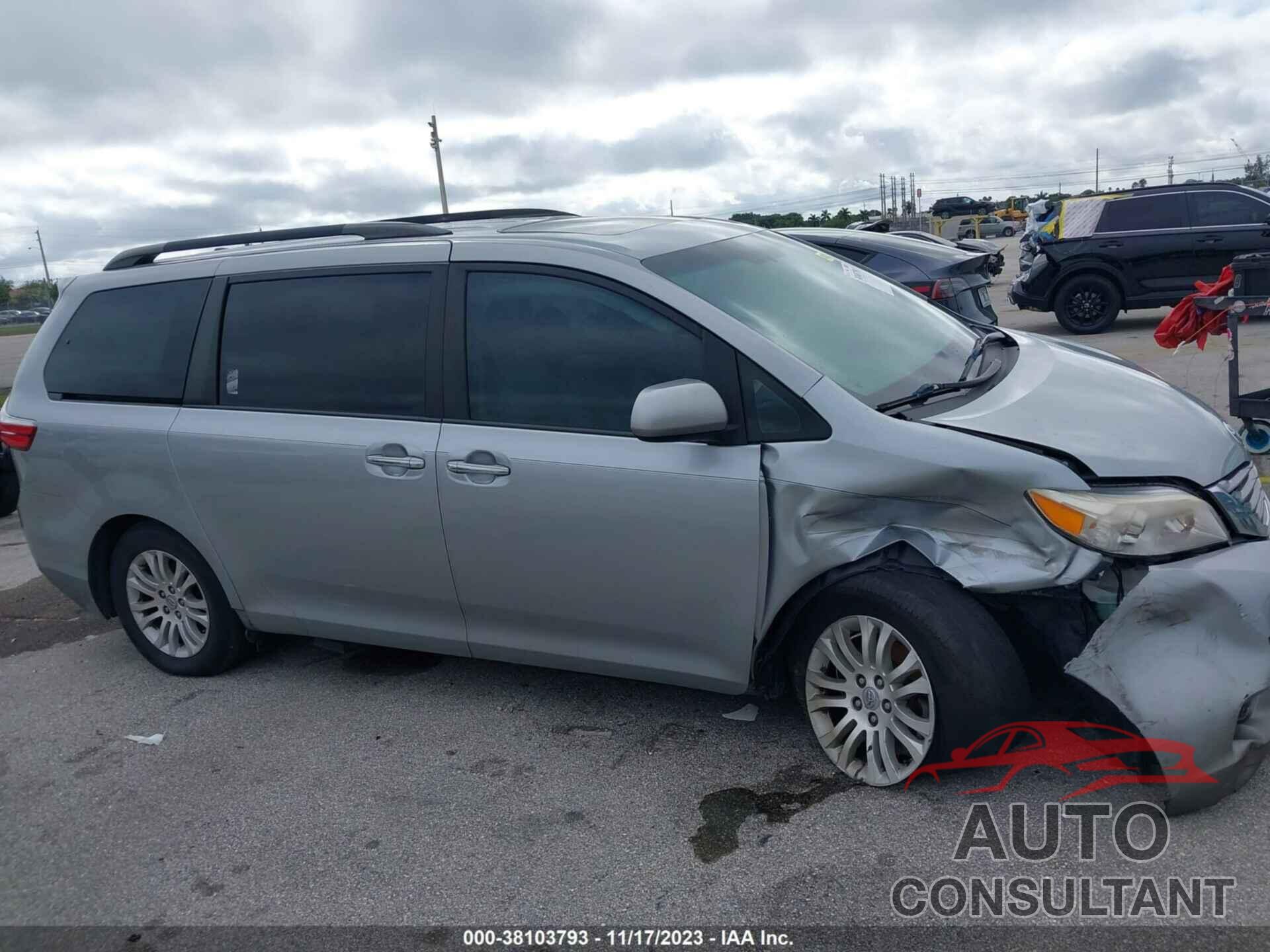 TOYOTA SIENNA 2017 - 5TDYZ3DC6HS766855