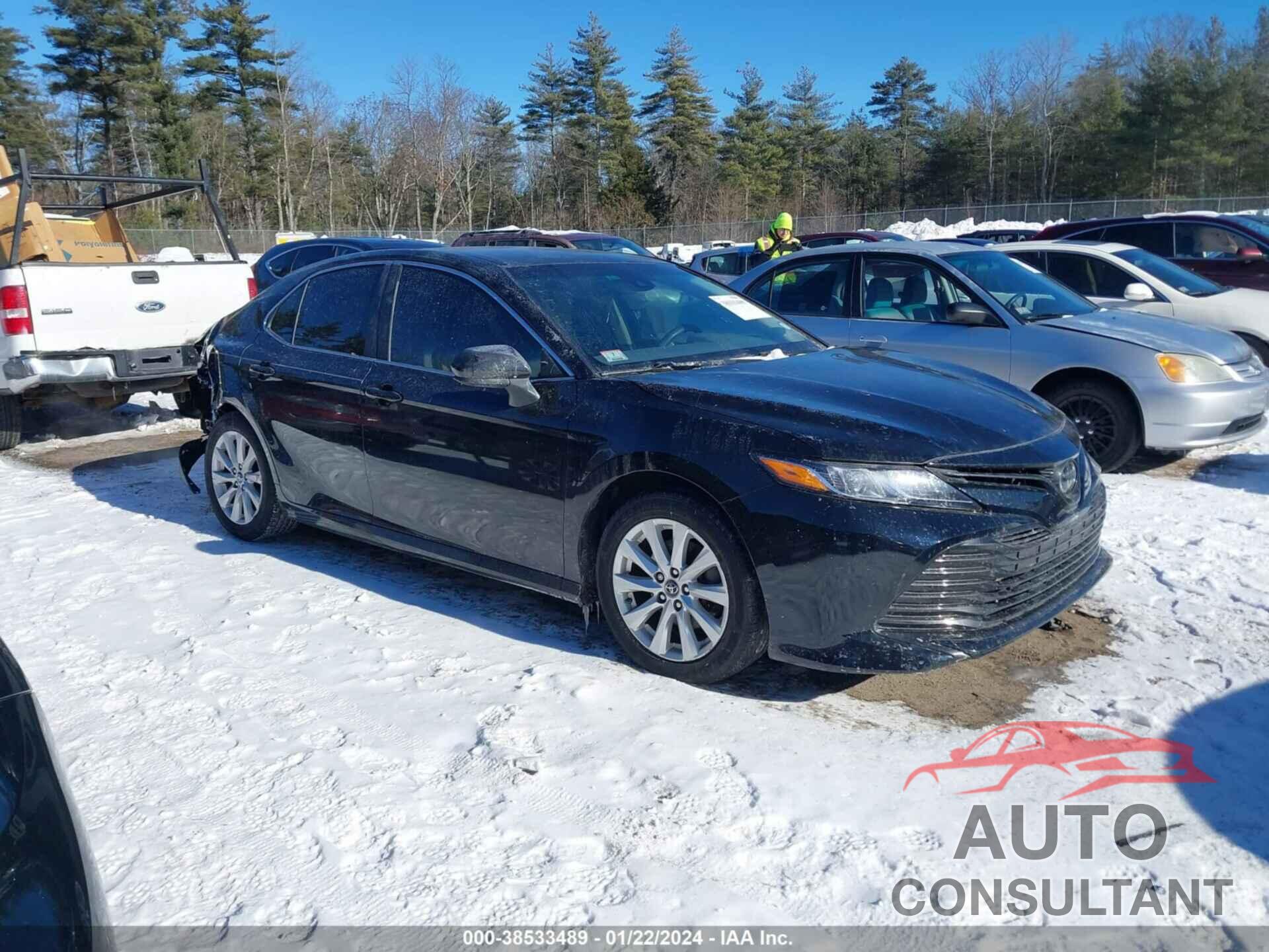 TOYOTA CAMRY 2018 - 4T1B11HK8JU117199