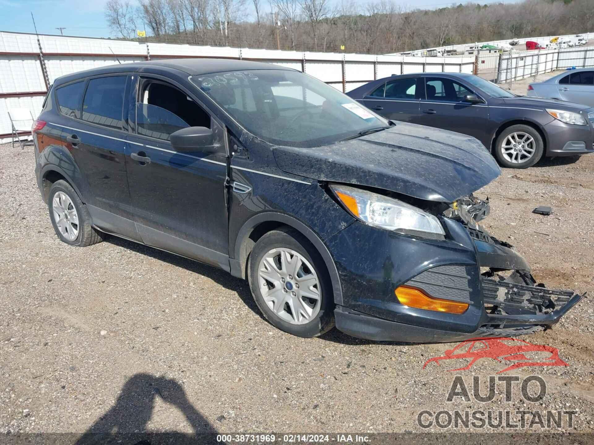 FORD ESCAPE 2016 - 1FMCU0F71GUB43687