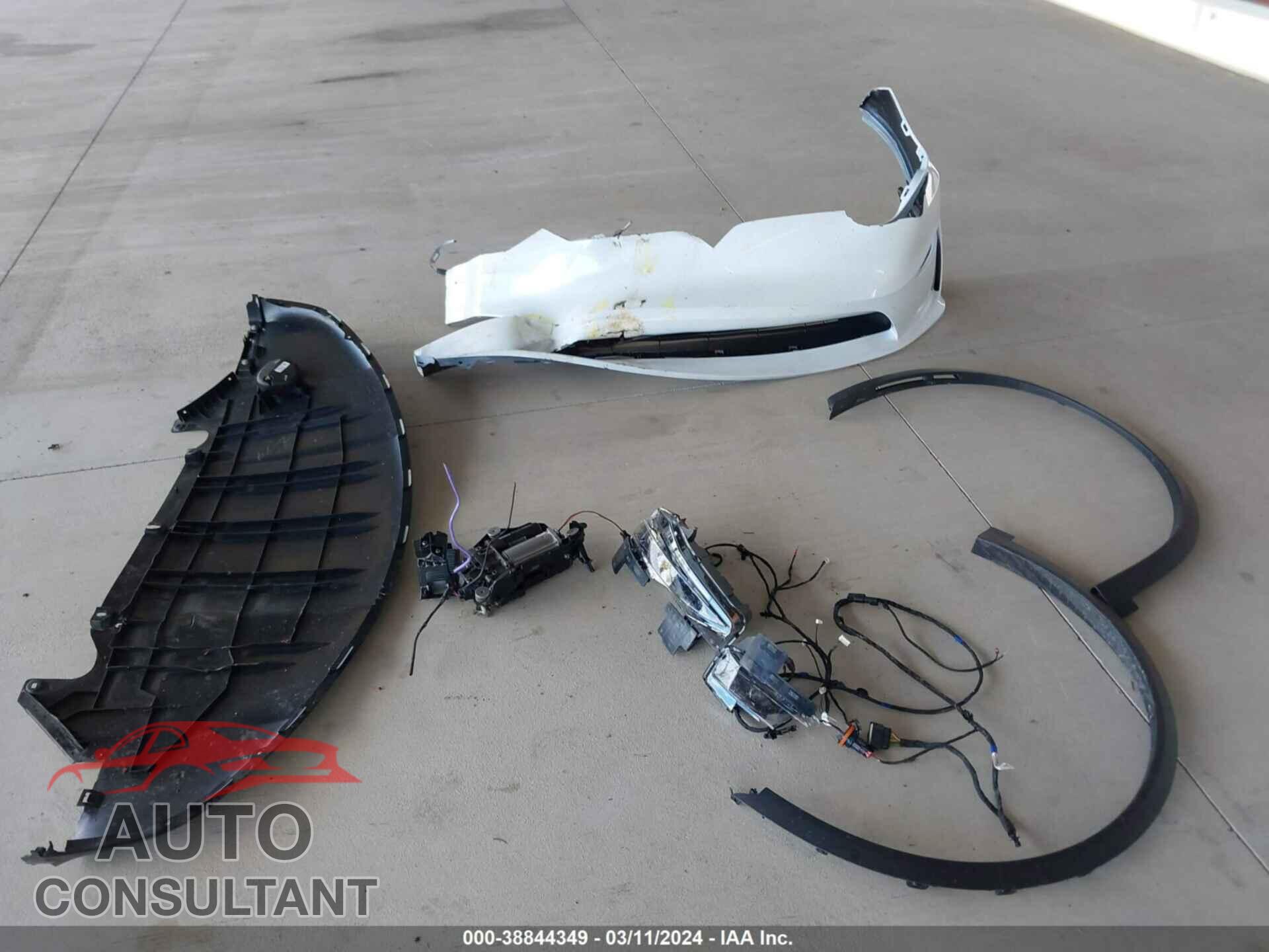 TESLA MODEL X 2024 - 7SAXCBE55RF438648