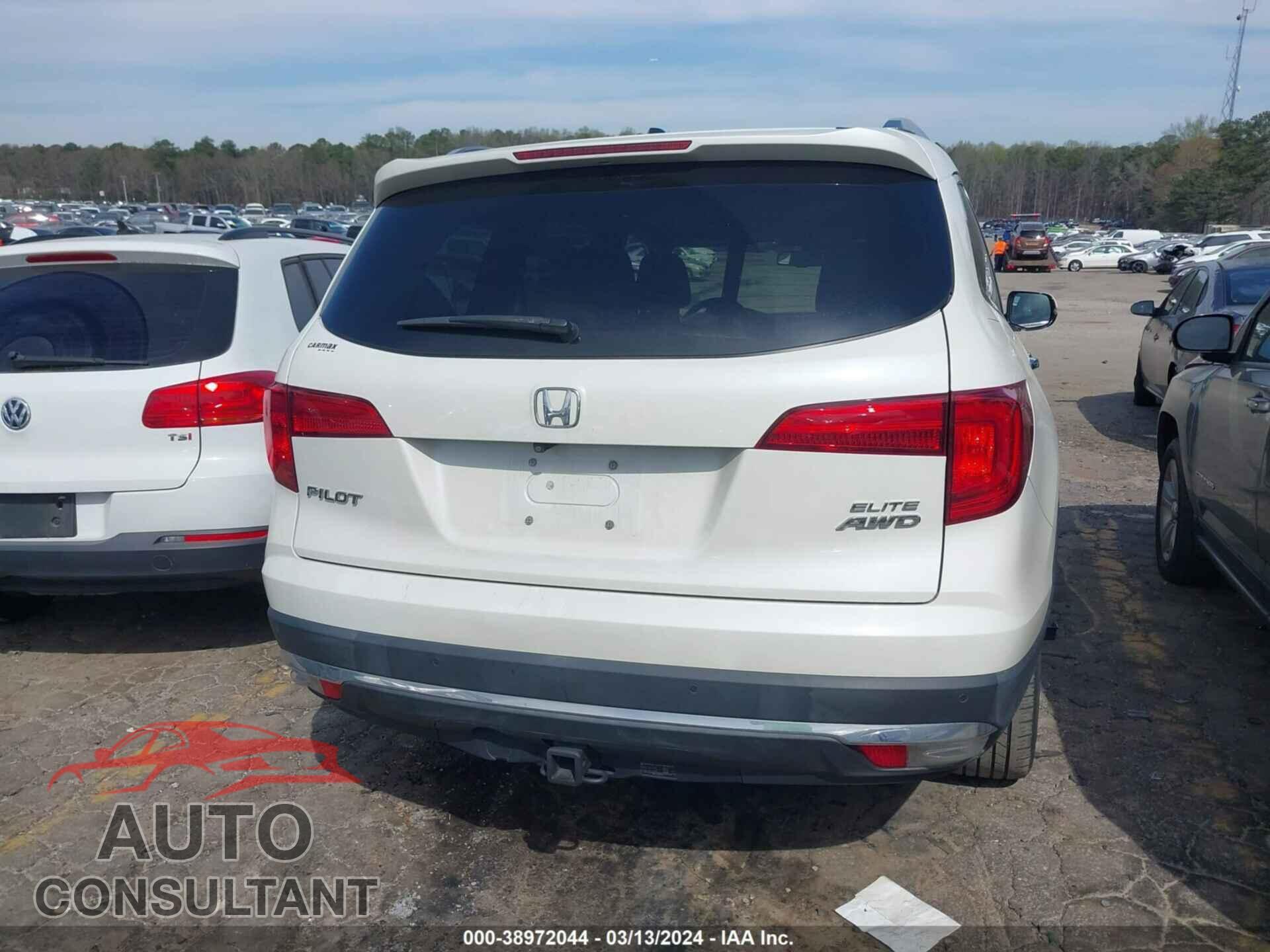 HONDA PILOT 2018 - 5FNYF6H02JB007771