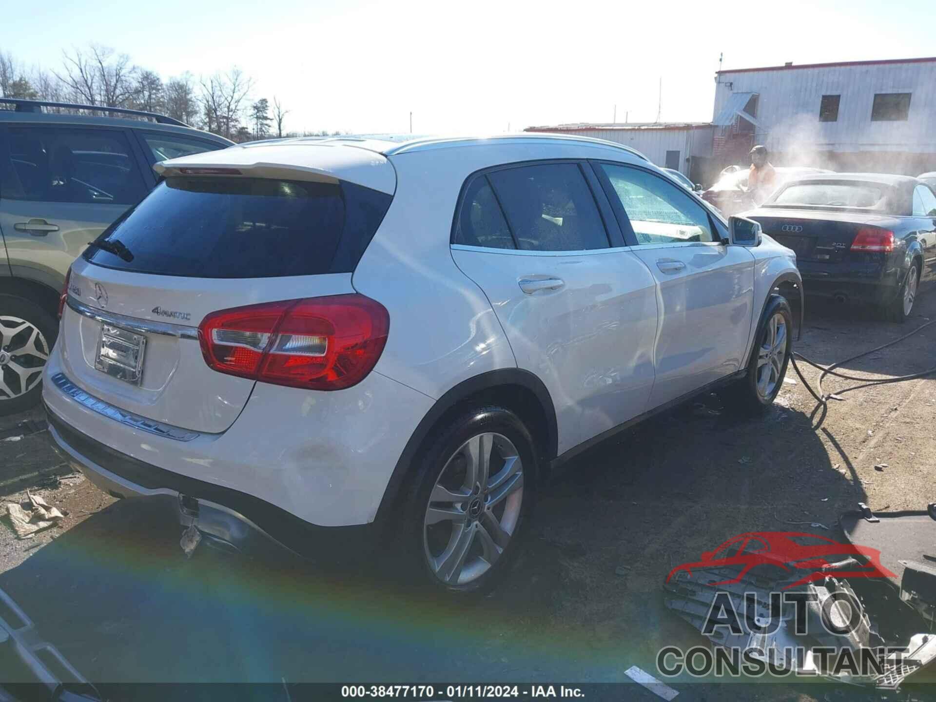 MERCEDES-BENZ GLA 250 2019 - WDCTG4GB7KJ584587