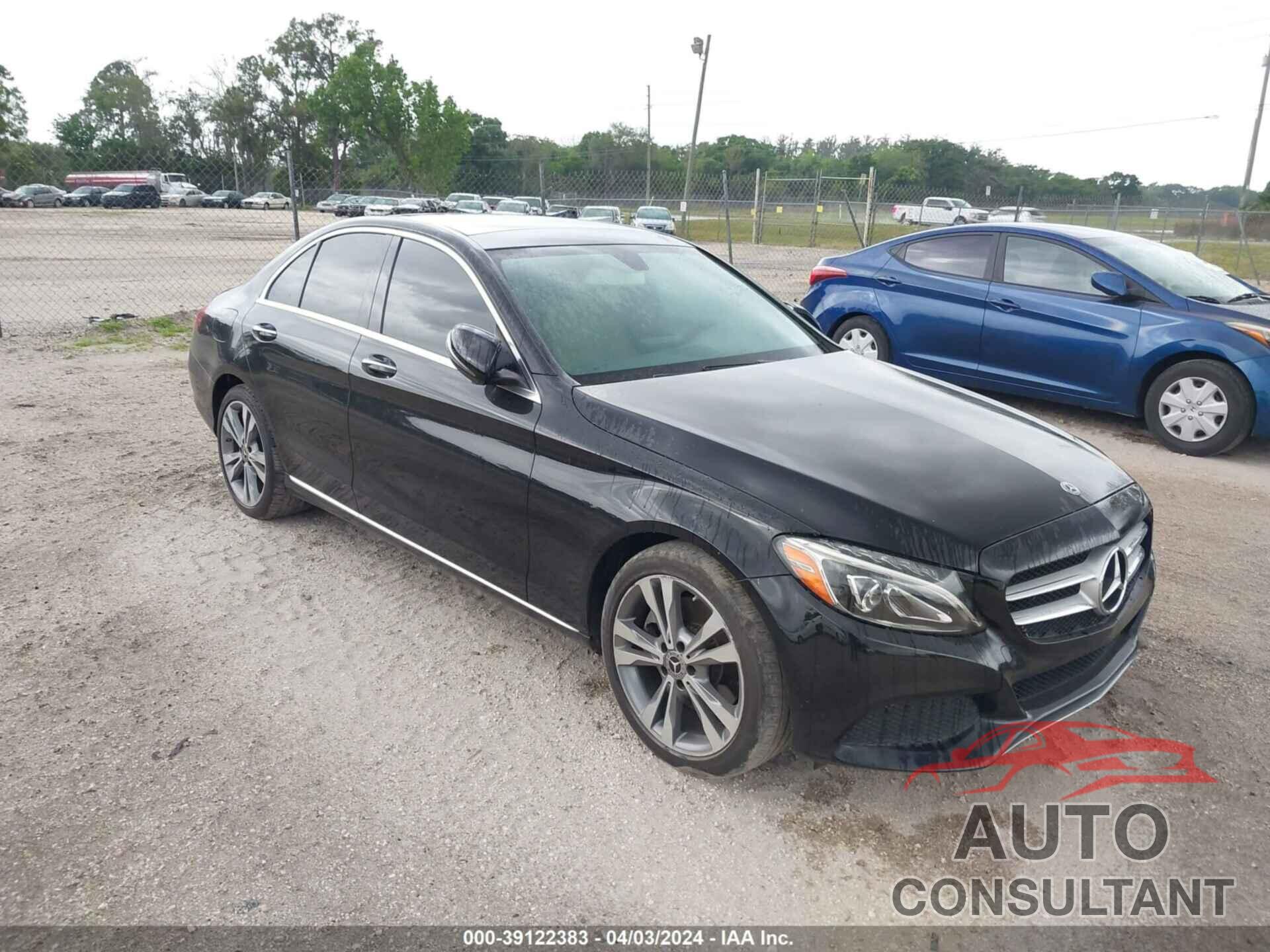 MERCEDES-BENZ C 300 2018 - 55SWF4JB0JU271447