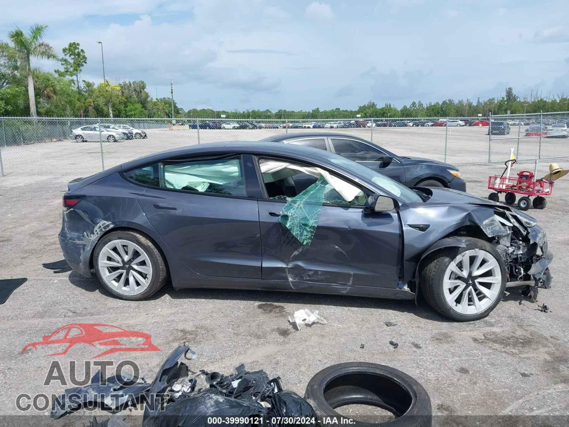 TESLA MODEL 3 2021 - 5YJ3E1EB7MF044132